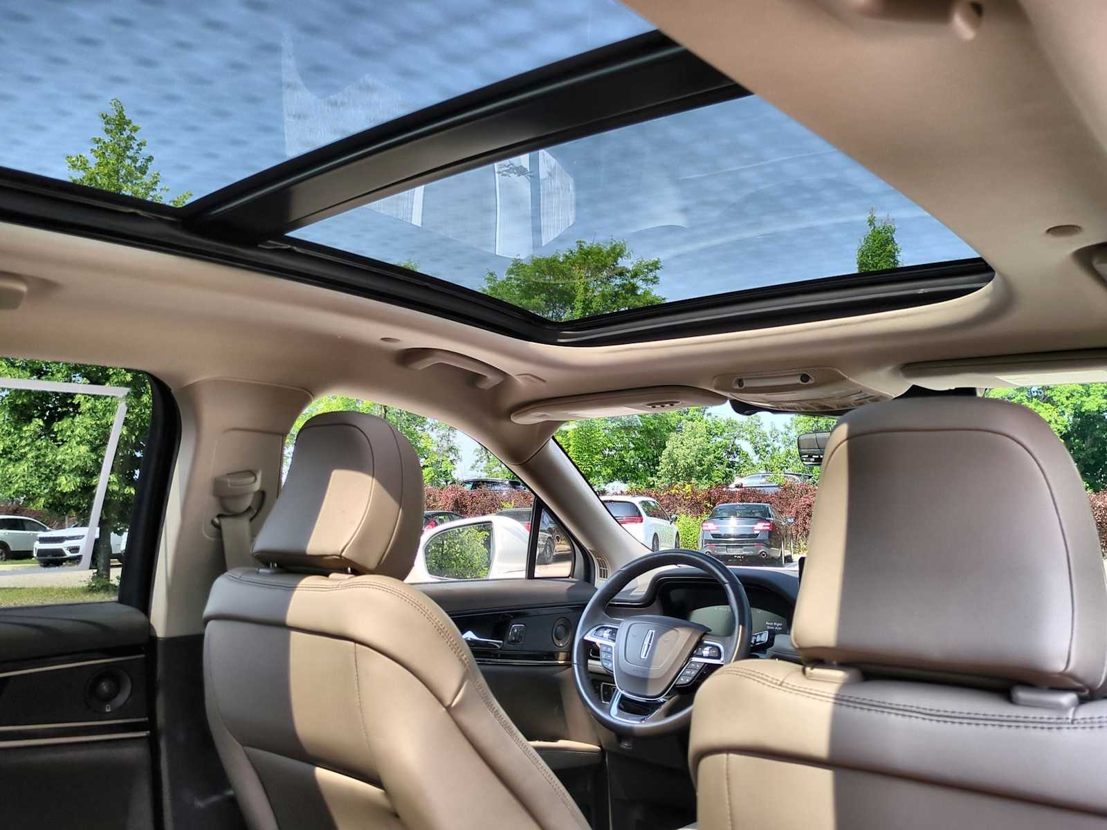 2022 Lincoln Nautilus Reserve 23
