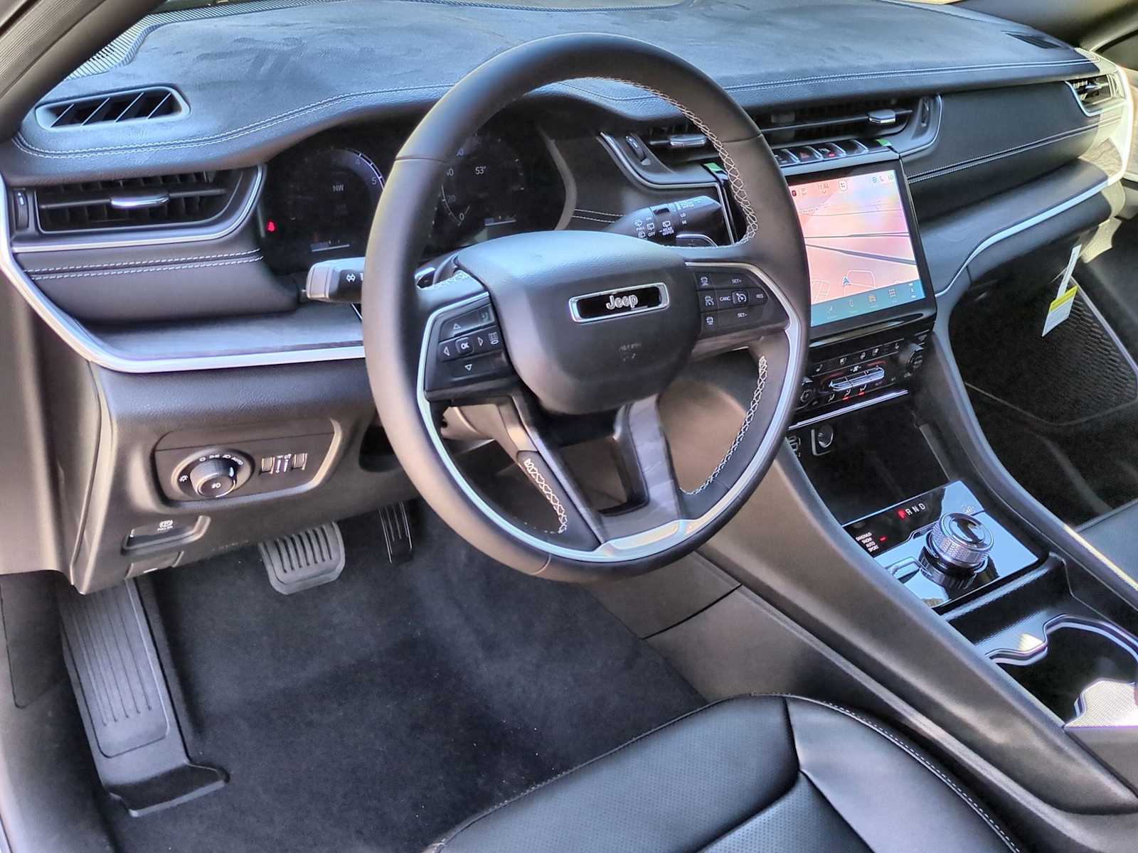 Thumbnail: 2025 Jeep Grand Cherokee - 10