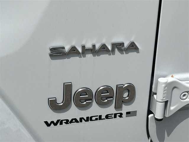 2024 Jeep Wrangler Sahara 11