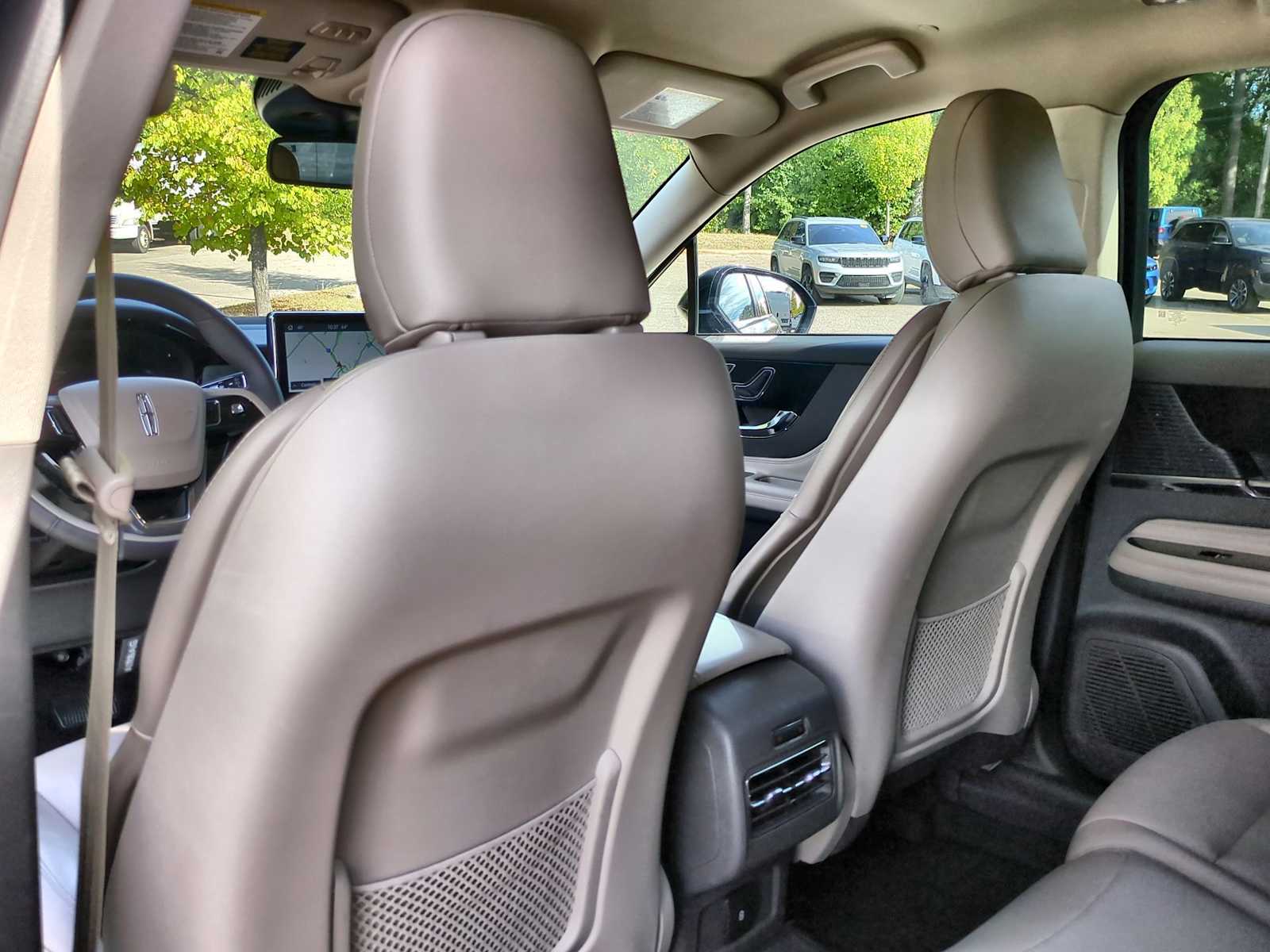 Thumbnail: 2022 Lincoln Corsair - 18