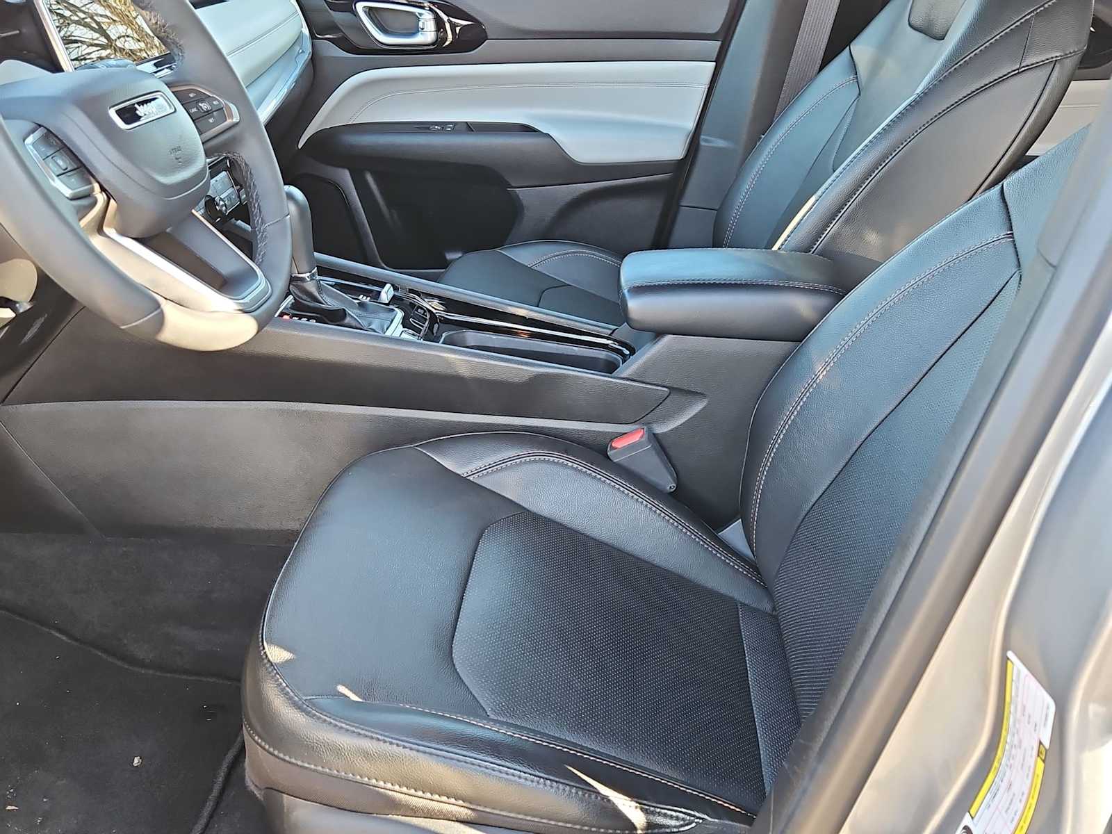 Thumbnail: 2023 Jeep Compass - 17