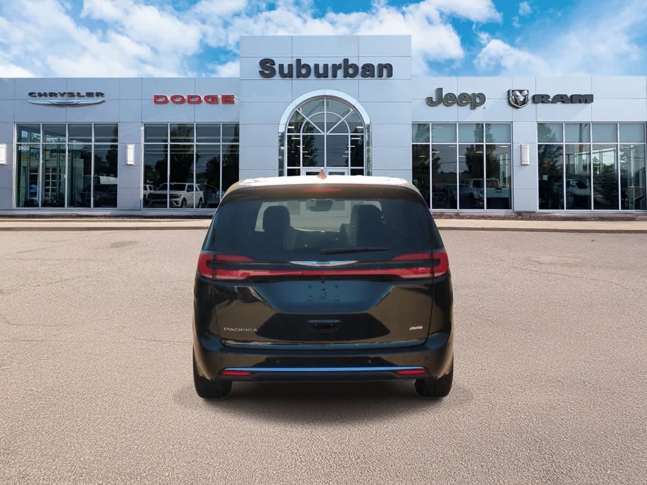 Thumbnail: 2026 Chrysler Pacifica - 7