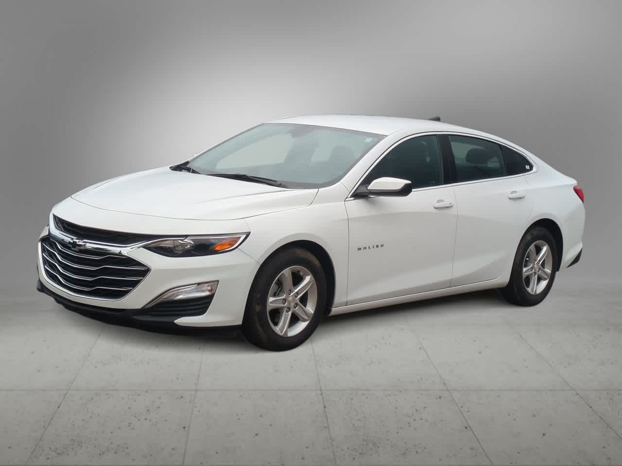 Thumbnail: 2024 Chevrolet Malibu - 4