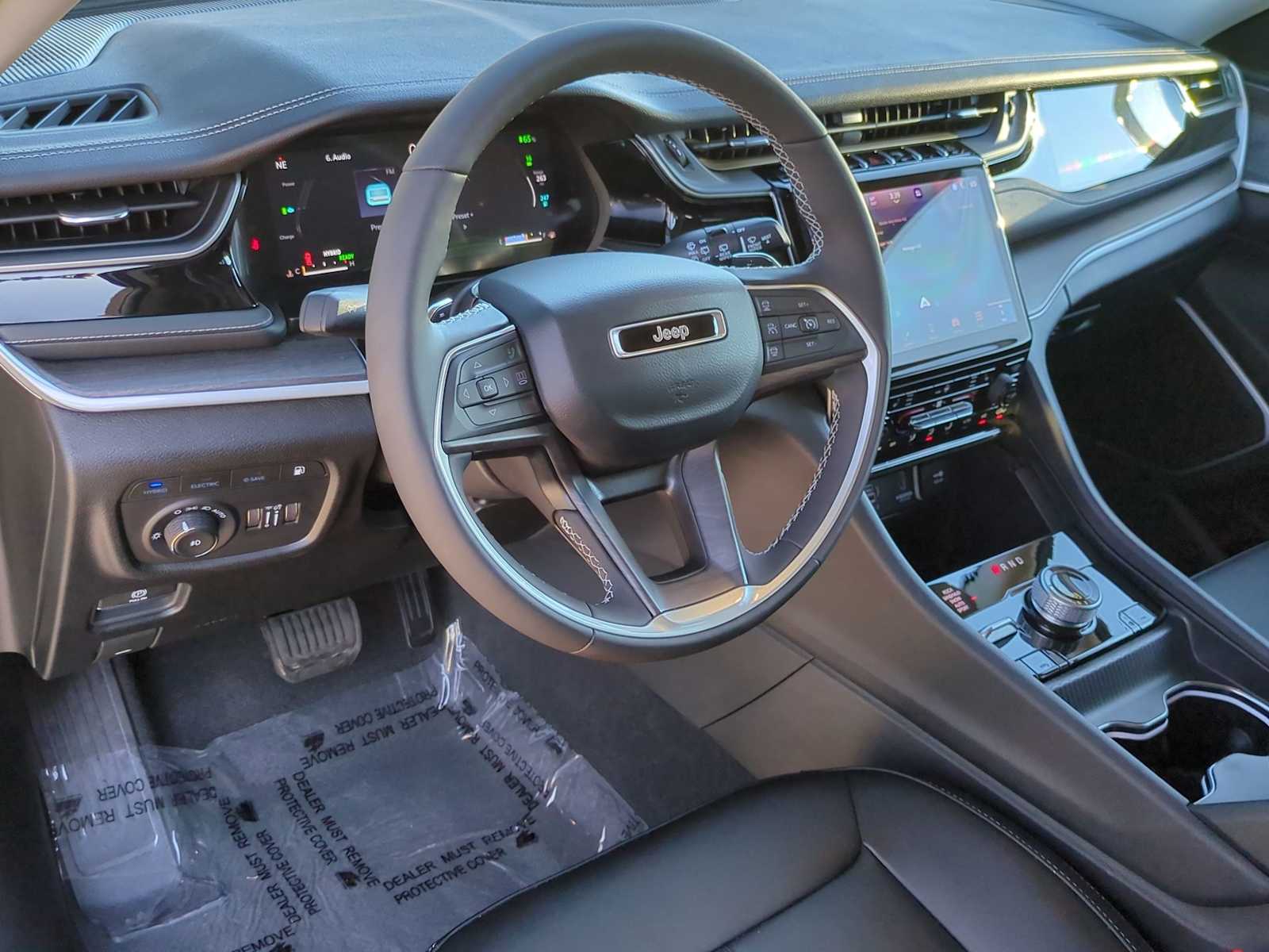 Thumbnail: 2024 Jeep Grand Cherokee - 10