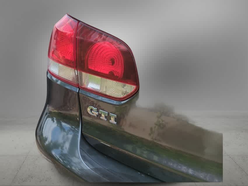 Thumbnail: 2011 Volkswagen Golf - 6