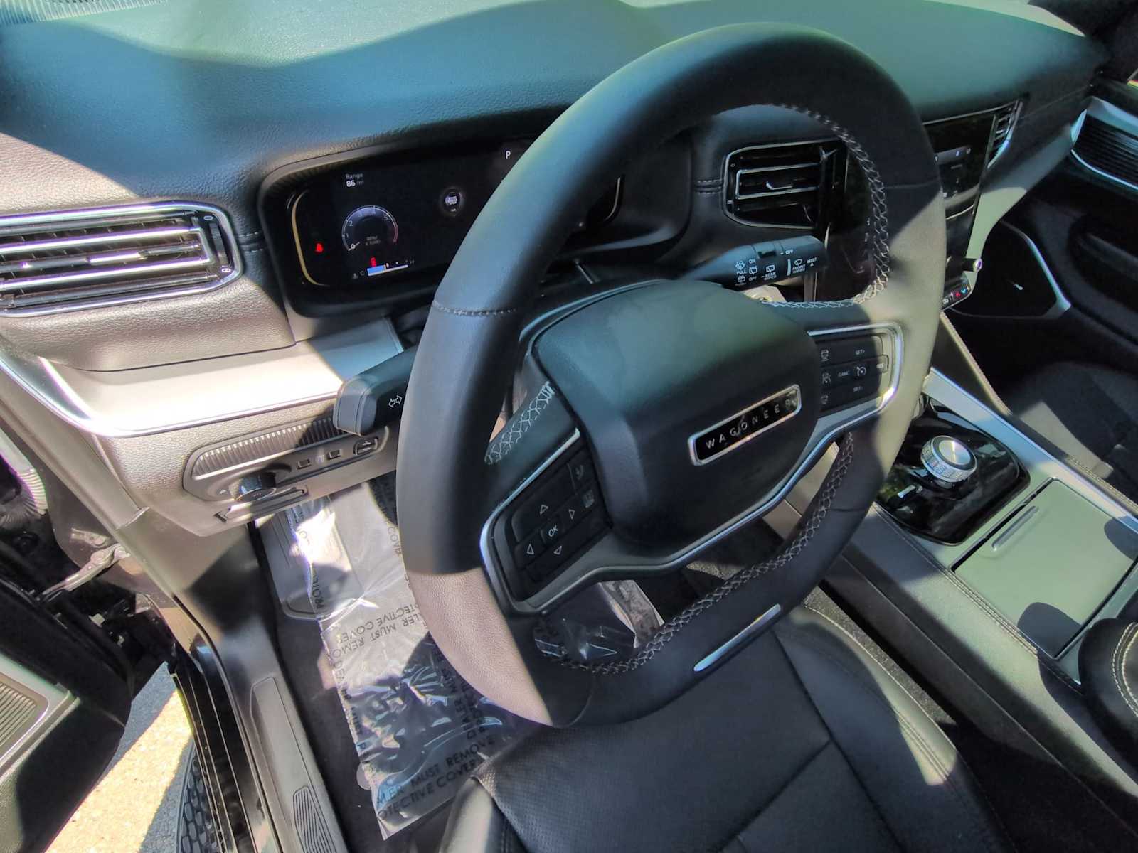 Thumbnail: 2023 Jeep Wagoneer - 9