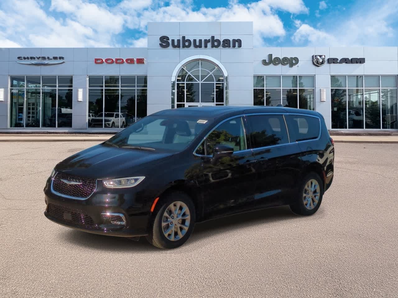 Thumbnail: 2026 Chrysler Pacifica - 4