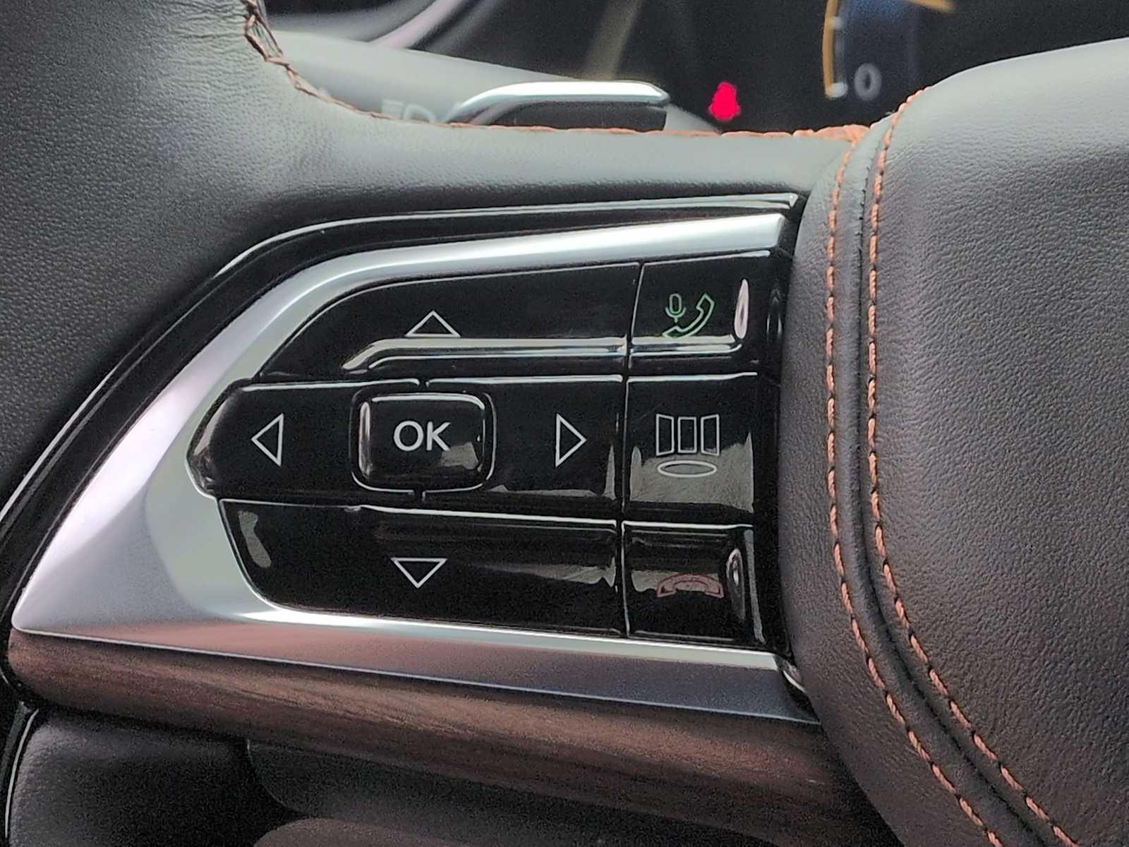 Thumbnail: 2024 Jeep Grand Cherokee L - 25