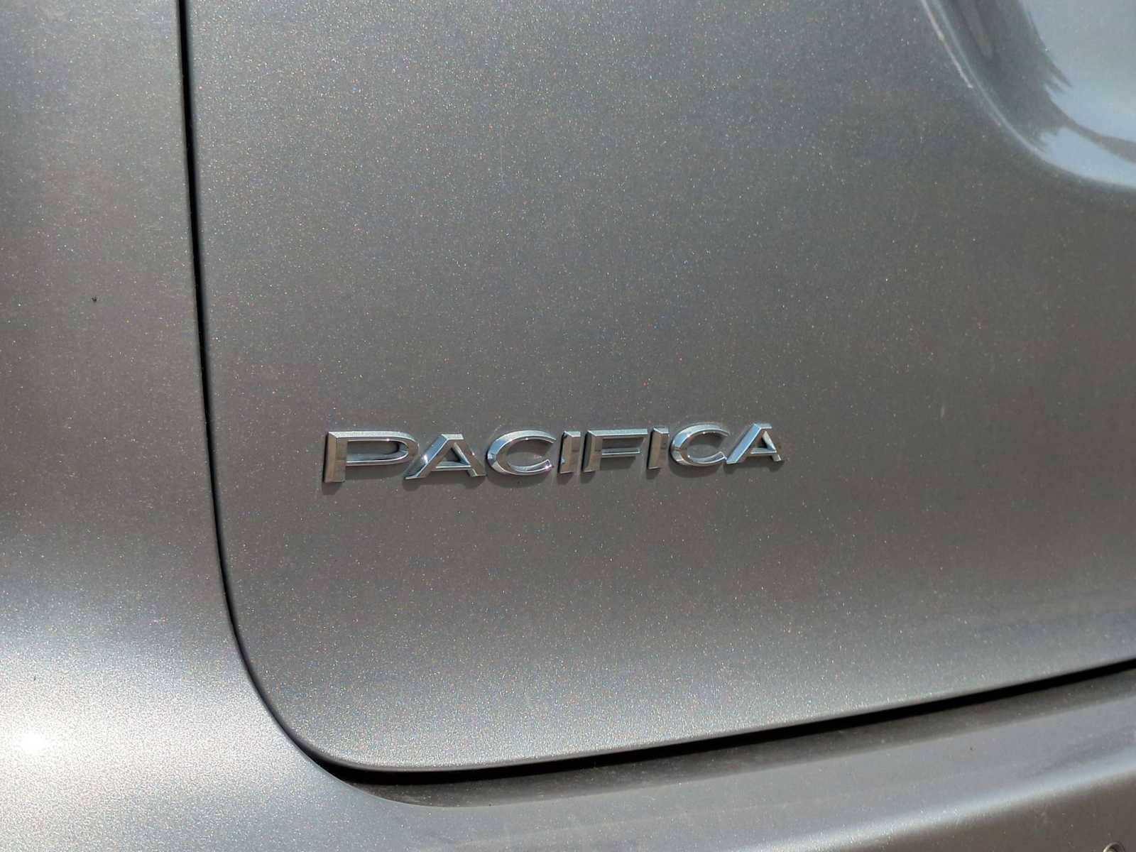 Thumbnail: 2019 Chrysler Pacifica - 13