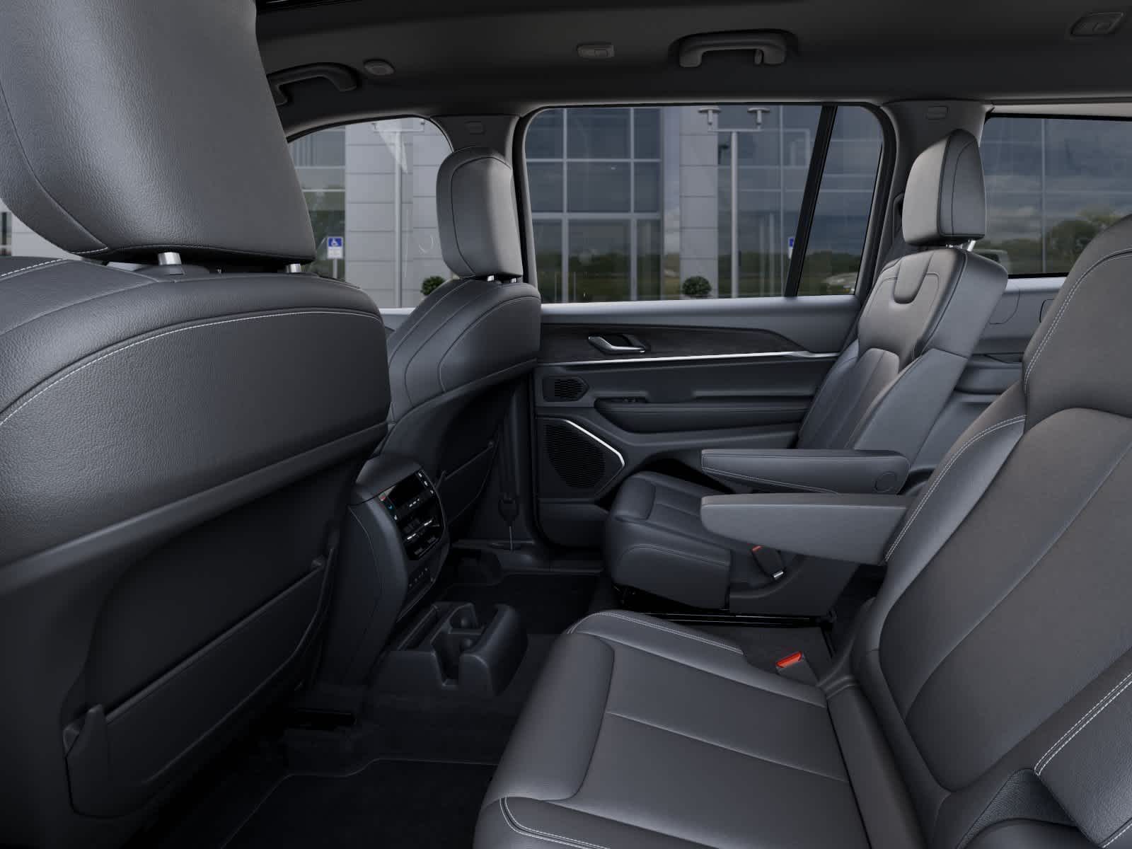 Thumbnail: 2026 Jeep Grand Cherokee L - 23