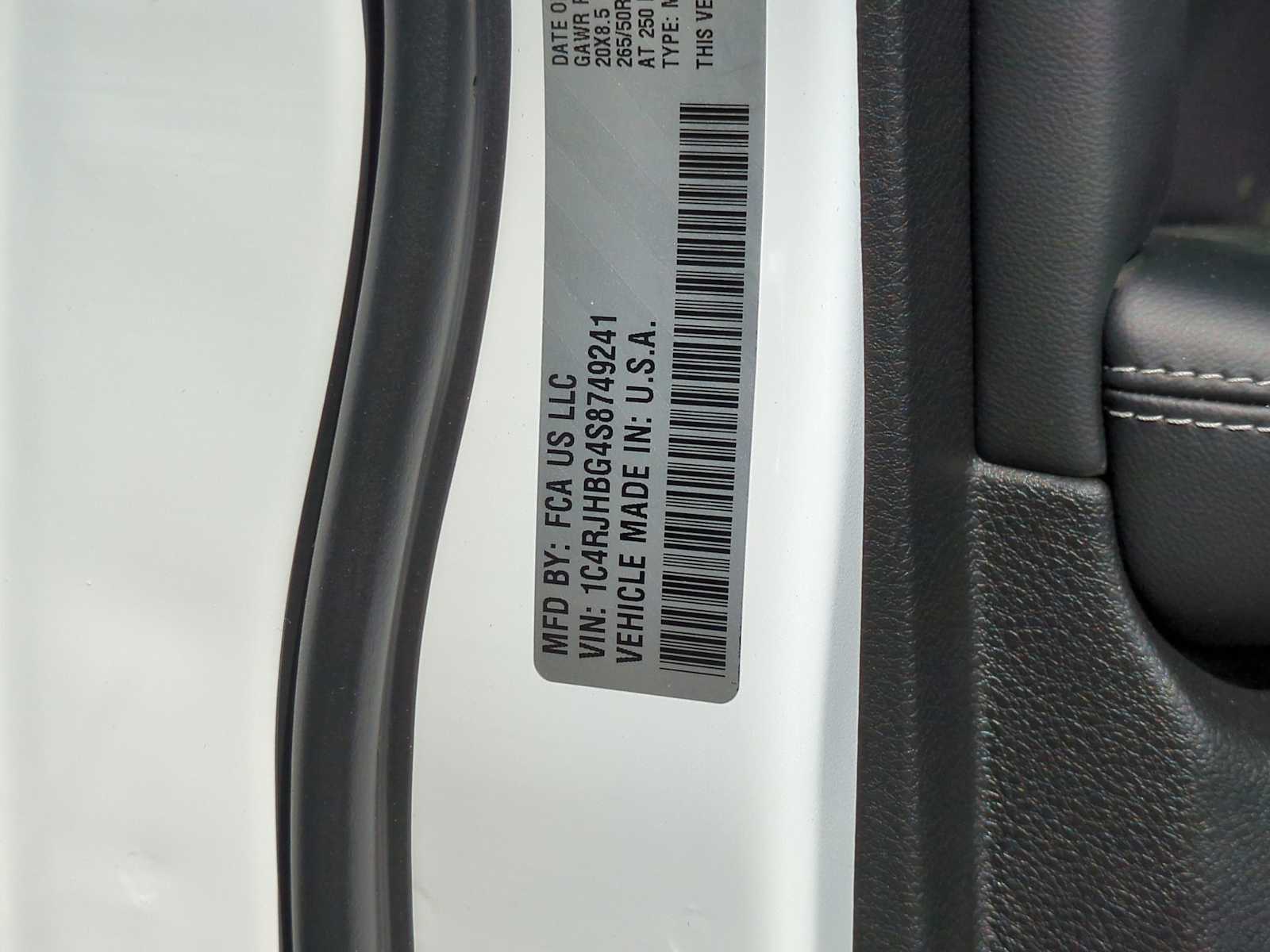 Thumbnail: 2025 Jeep Grand Cherokee - 37