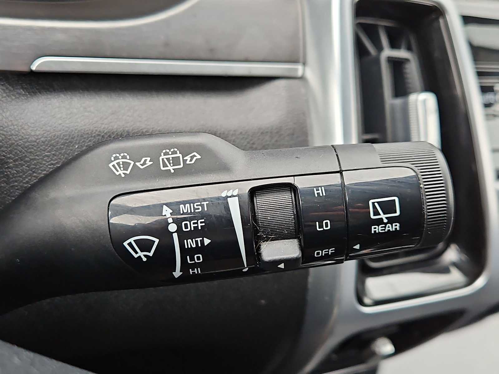 Thumbnail: 2022 Kia Sorento - 32