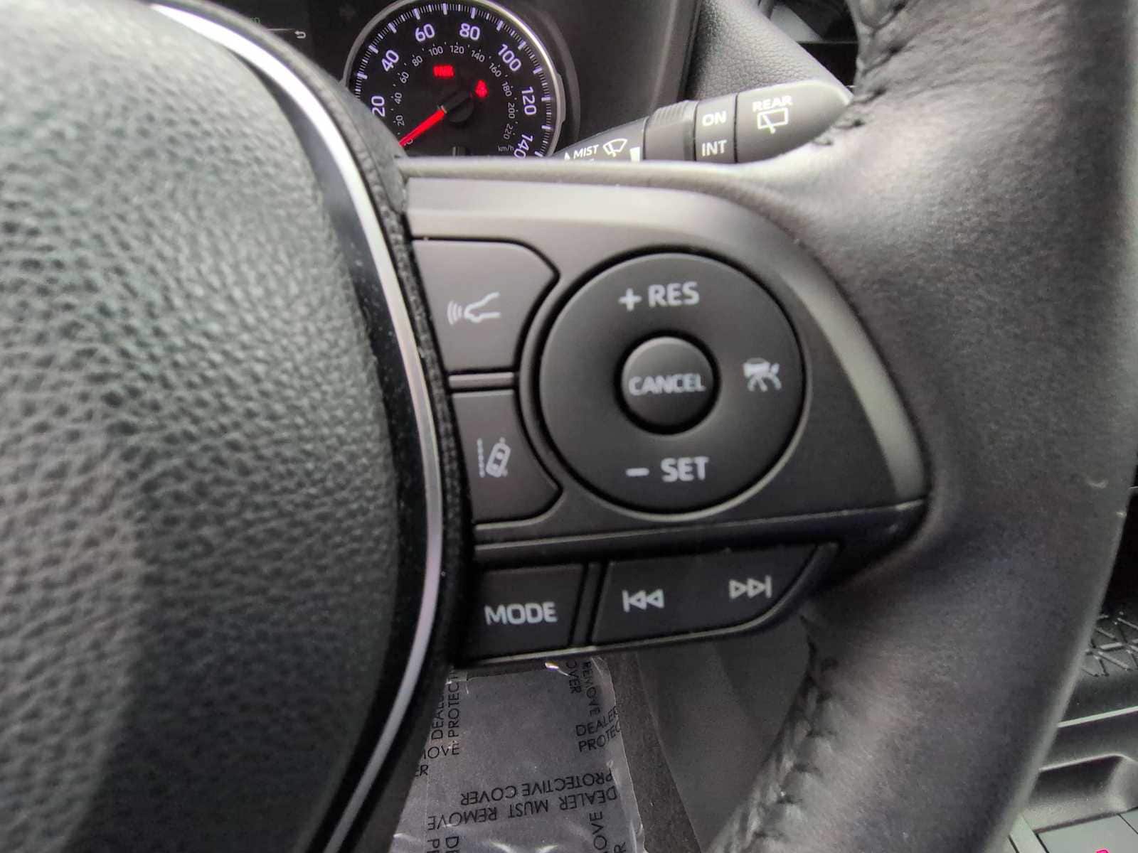 Thumbnail: 2020 Toyota RAV4 - 27