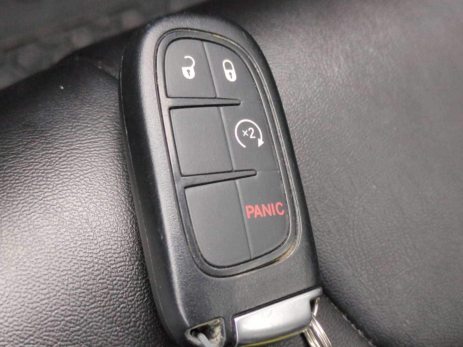 Thumbnail: 2019 Jeep Cherokee - 33