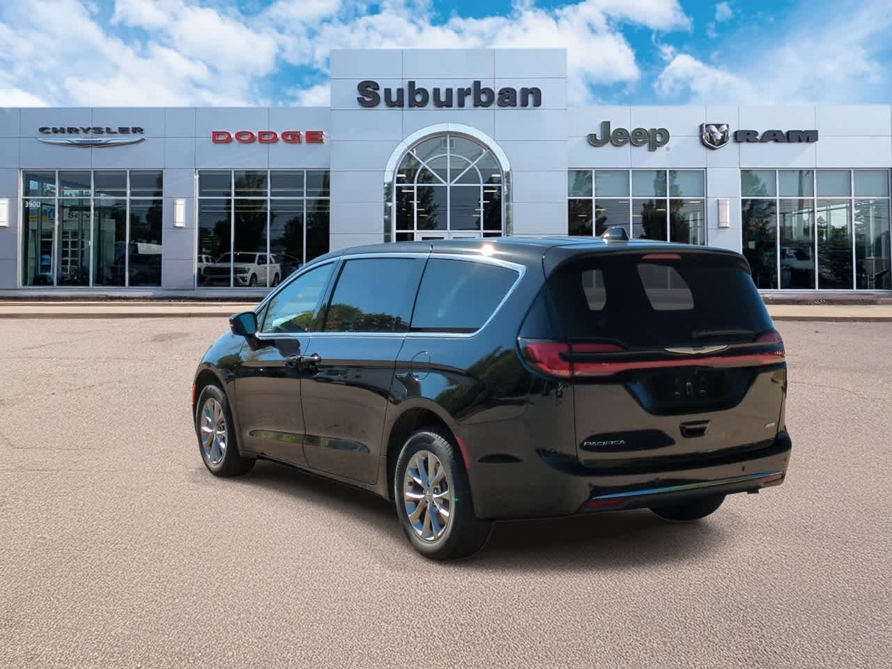 Thumbnail: 2026 Chrysler Pacifica - 6