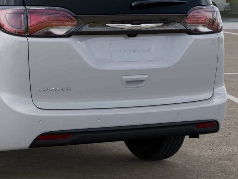 Thumbnail: 2026 Chrysler Voyager - 13