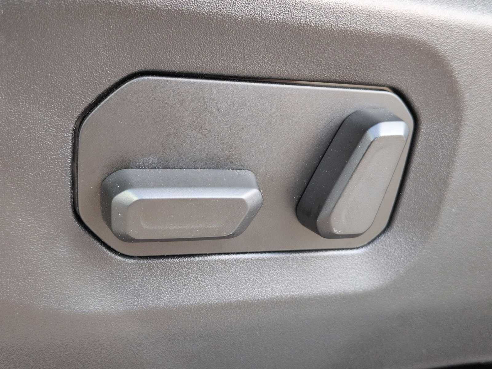 Thumbnail: 2025 Jeep Wrangler - 18