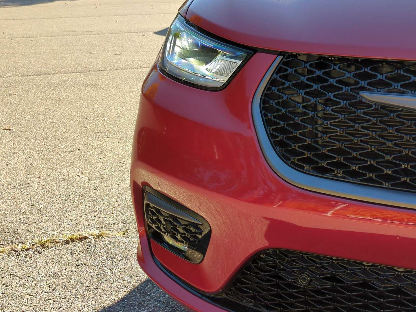 Thumbnail: 2026 Chrysler Pacifica - 11