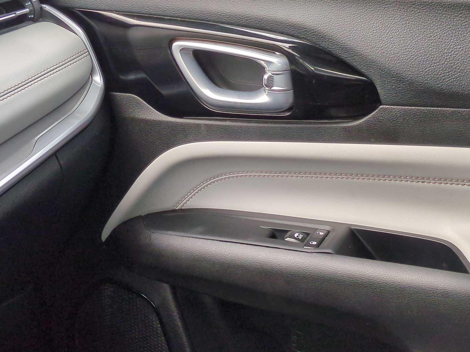 Thumbnail: 2025 Jeep Compass - 34