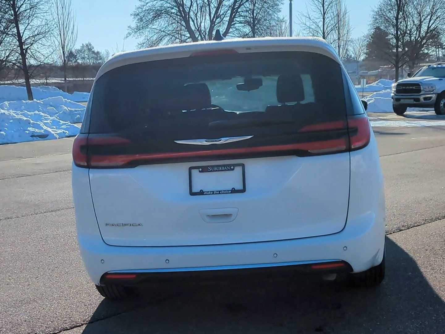 Thumbnail: 2024 Chrysler Pacifica - 7