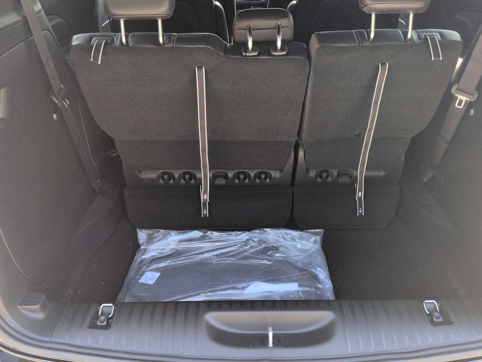 Thumbnail: 2026 Chrysler Pacifica - 35