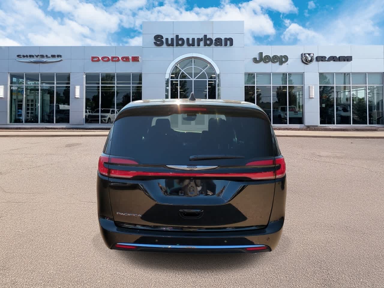 Thumbnail: 2026 Chrysler Pacifica - 6