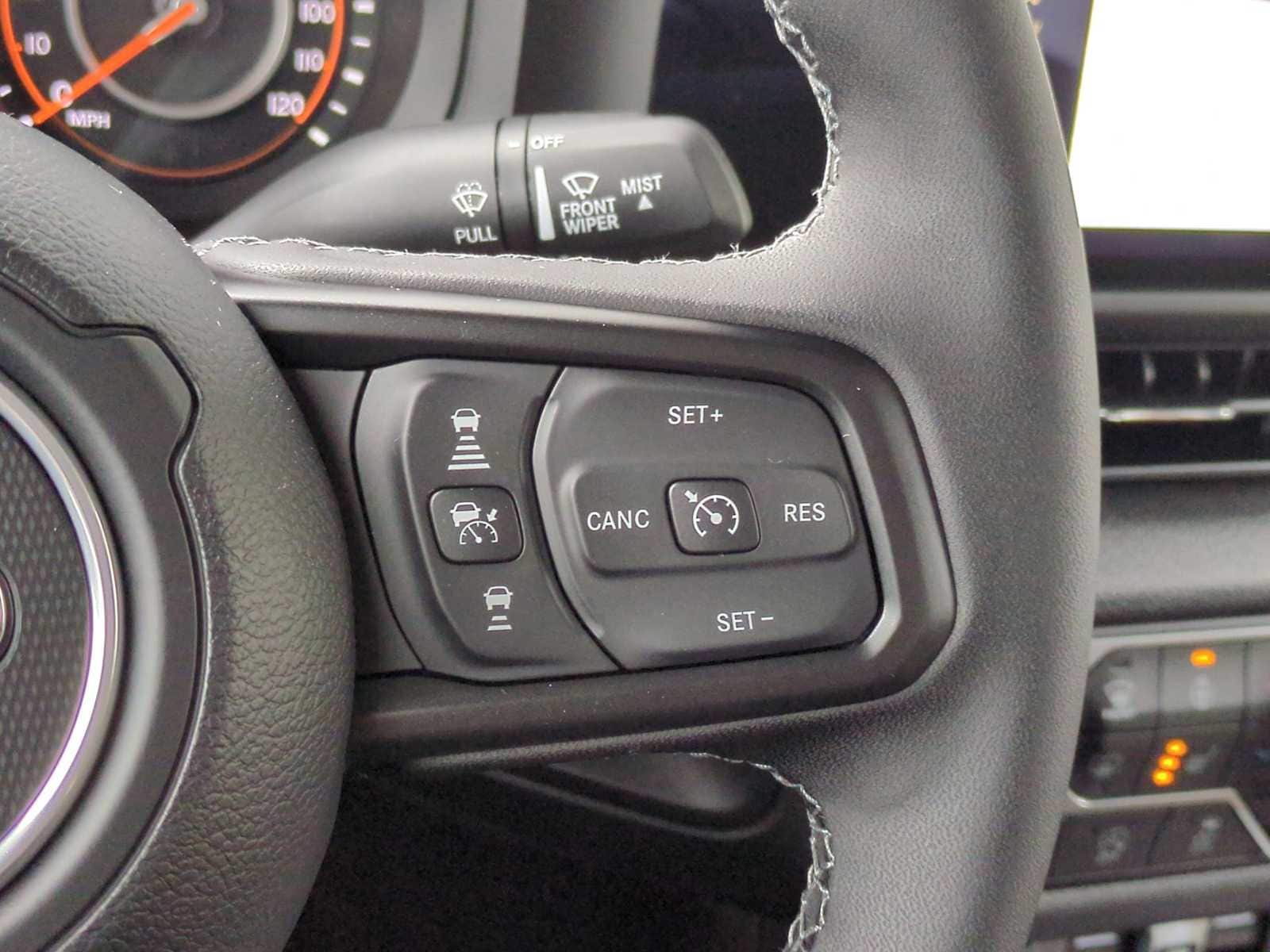 Thumbnail: 2025 Jeep Gladiator - 24