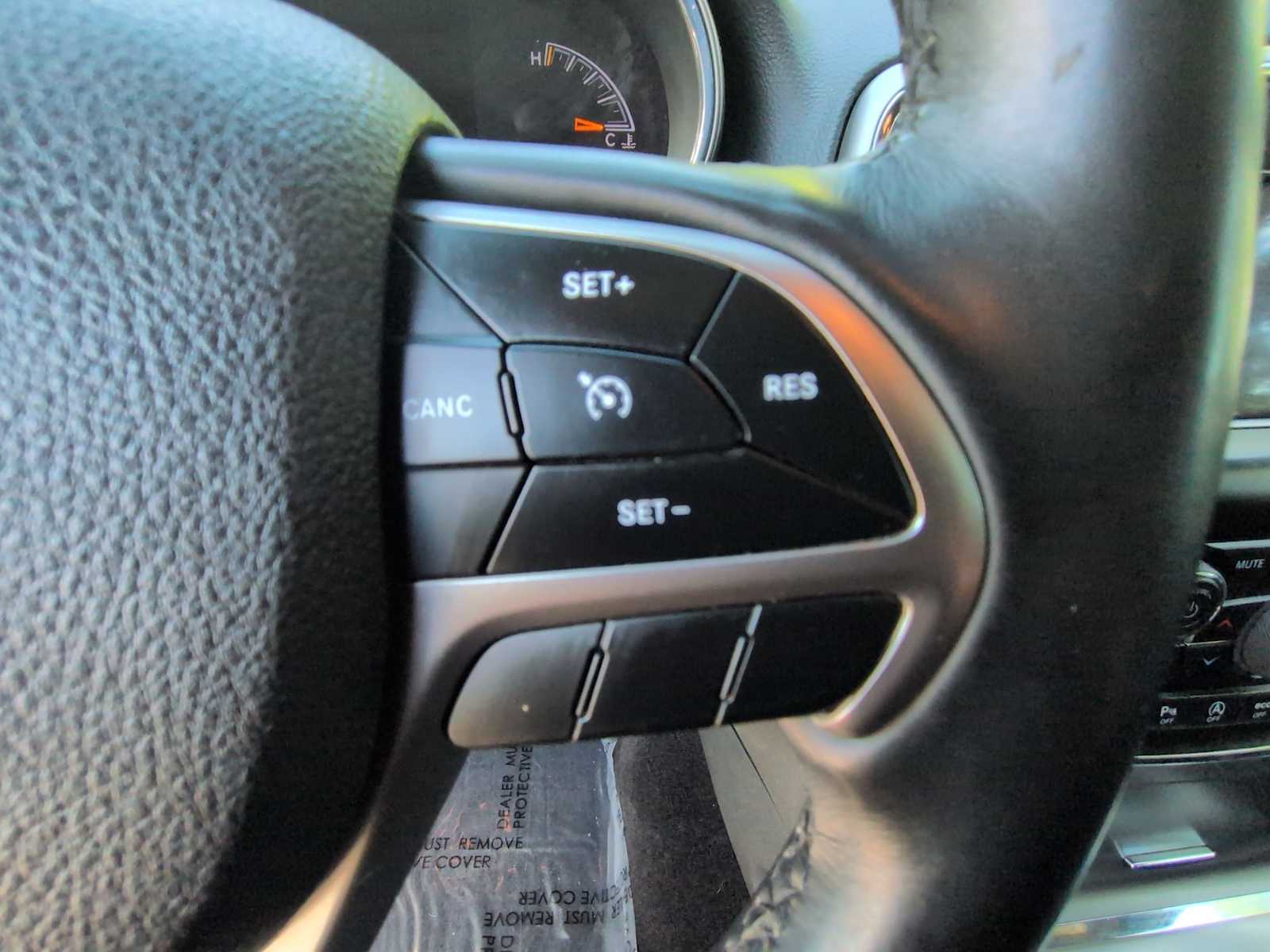 Thumbnail: 2018 Jeep Grand Cherokee - 25
