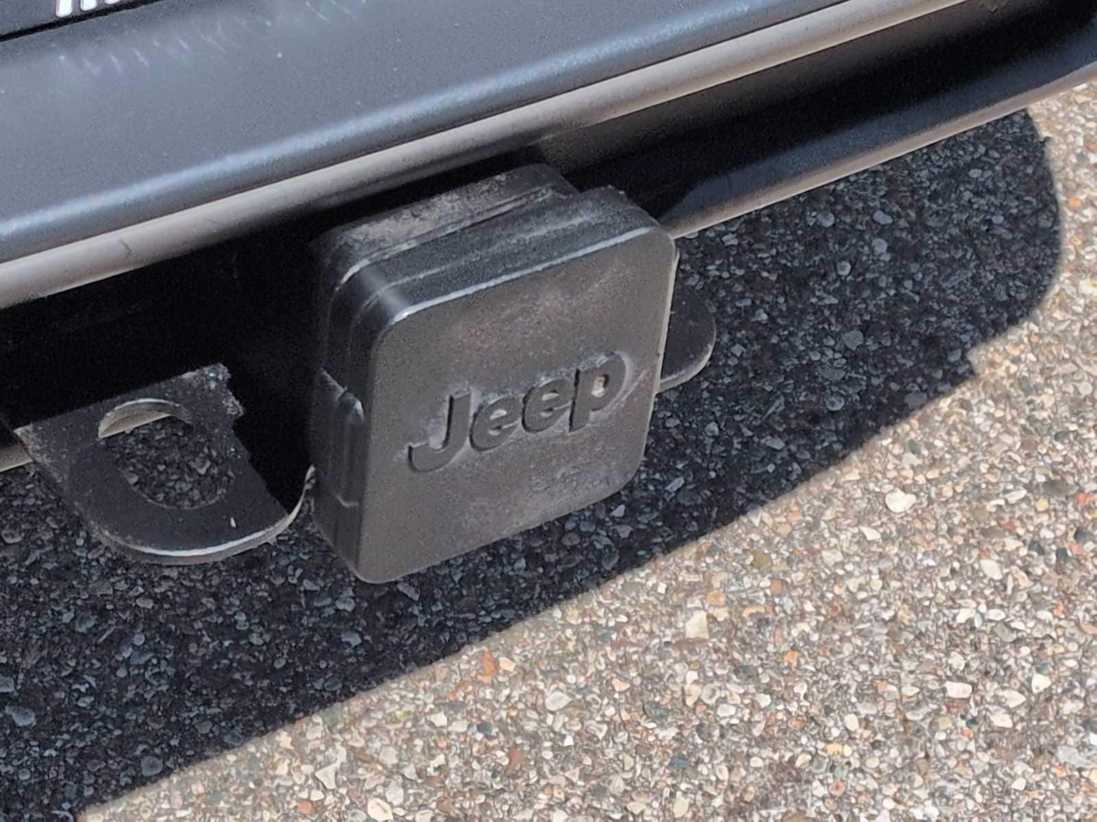 Thumbnail: 2017 Jeep Cherokee - 34