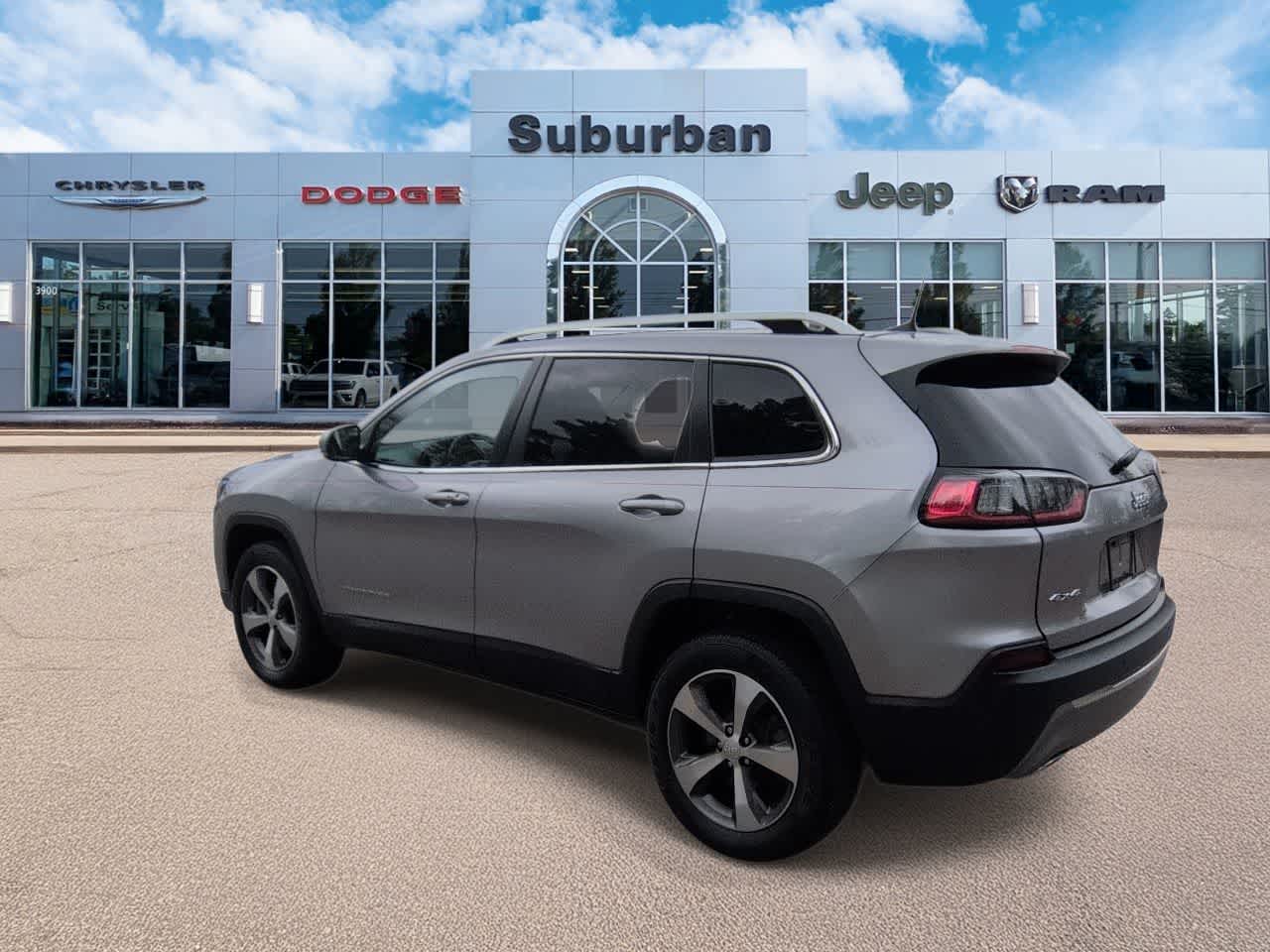 Thumbnail: 2020 Jeep Cherokee - 6