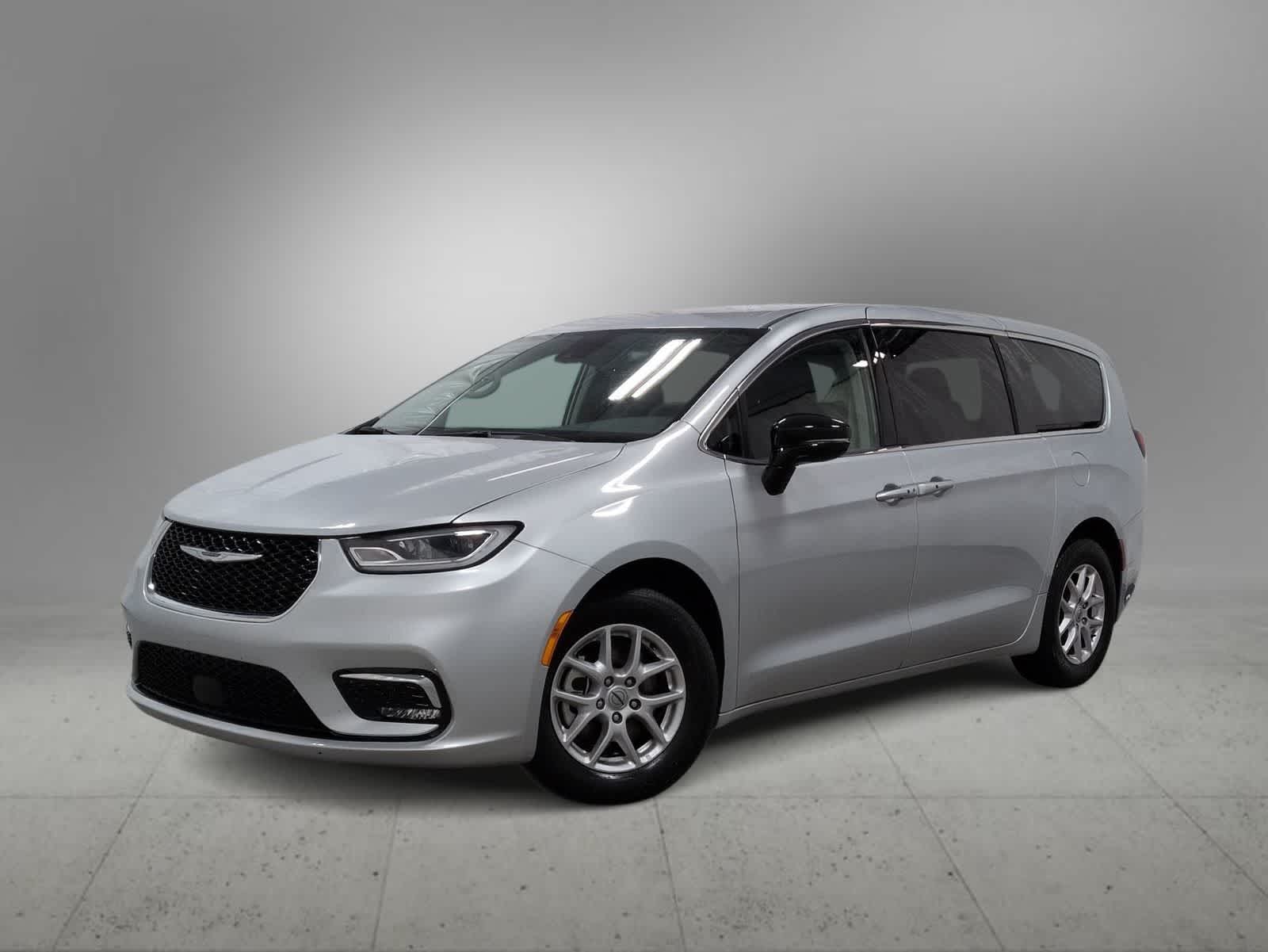 Thumbnail: 2024 Chrysler Pacifica - 1
