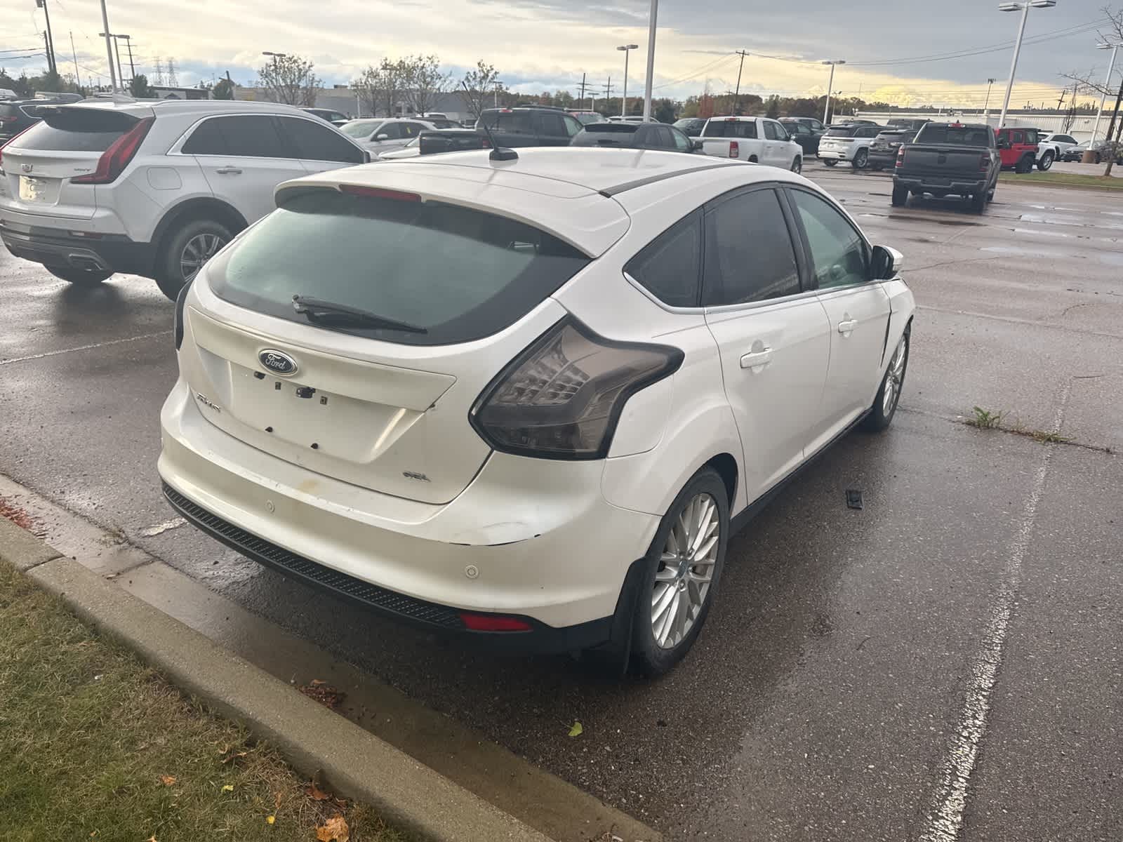 Thumbnail: 2012 Ford Focus - 24