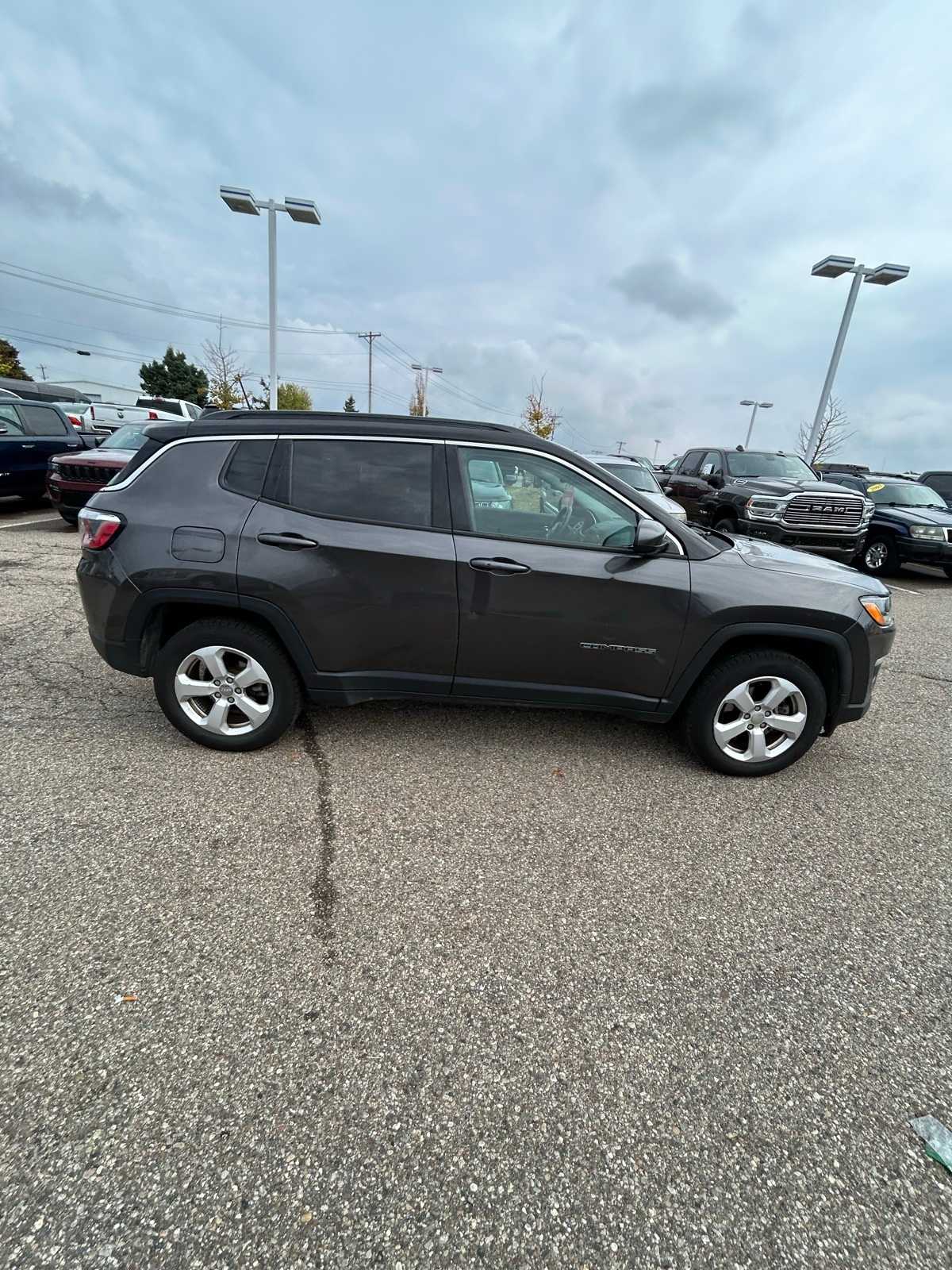 Thumbnail: 2019 Jeep Compass - 12