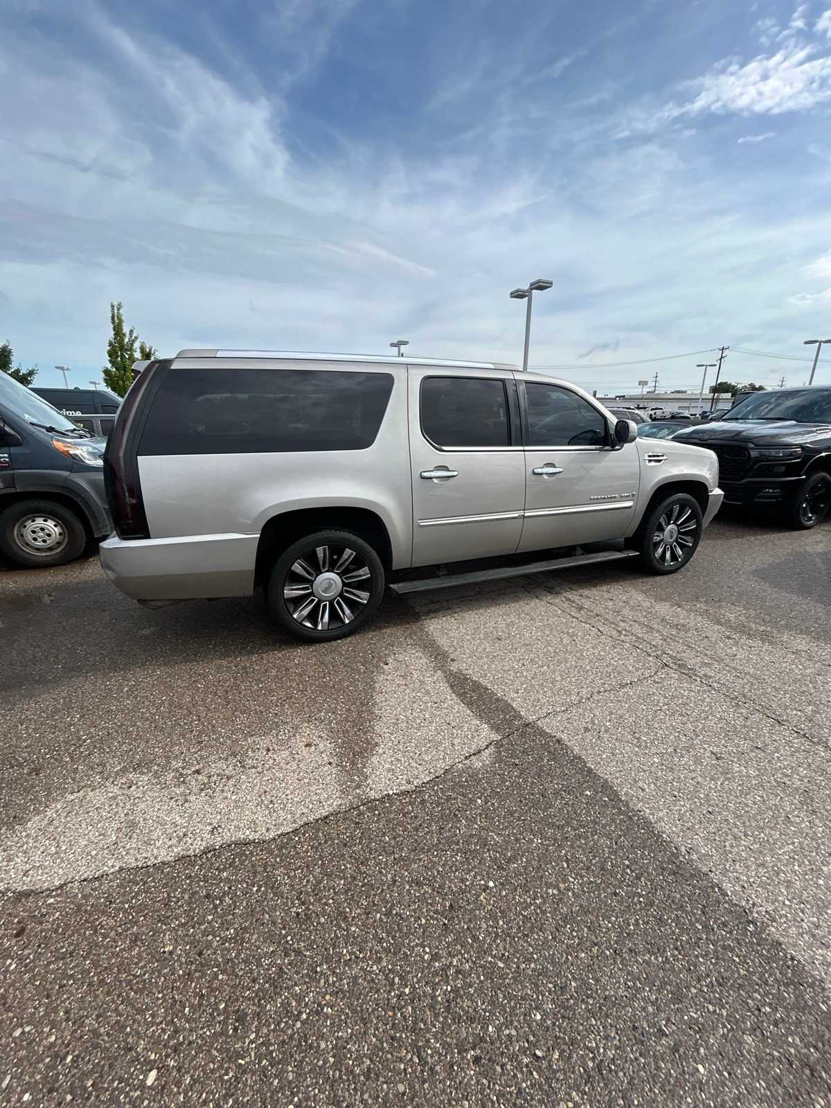 Thumbnail: 2008 Cadillac Escalade - 14