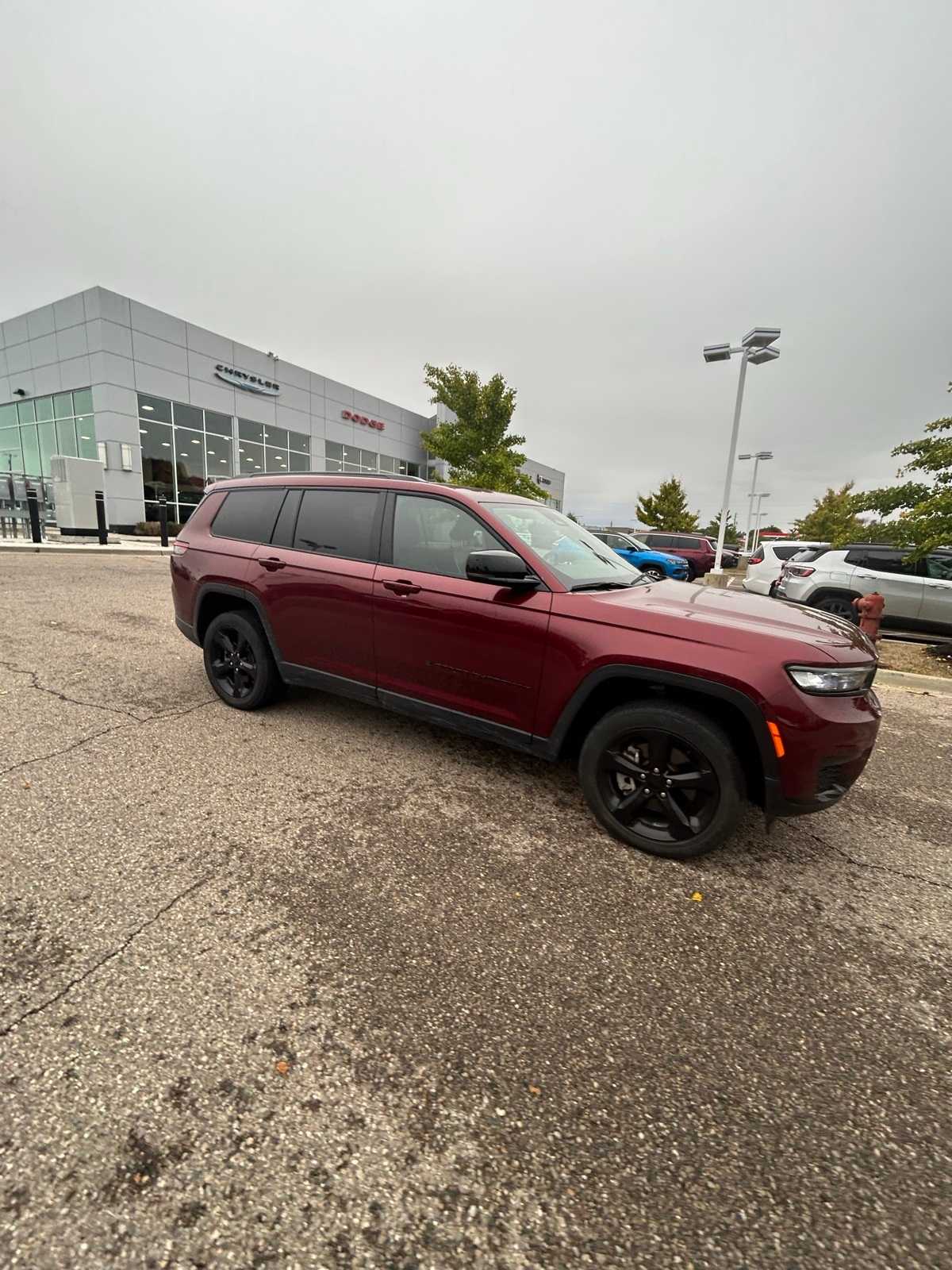 Thumbnail: 2023 Jeep Grand Cherokee L - 12