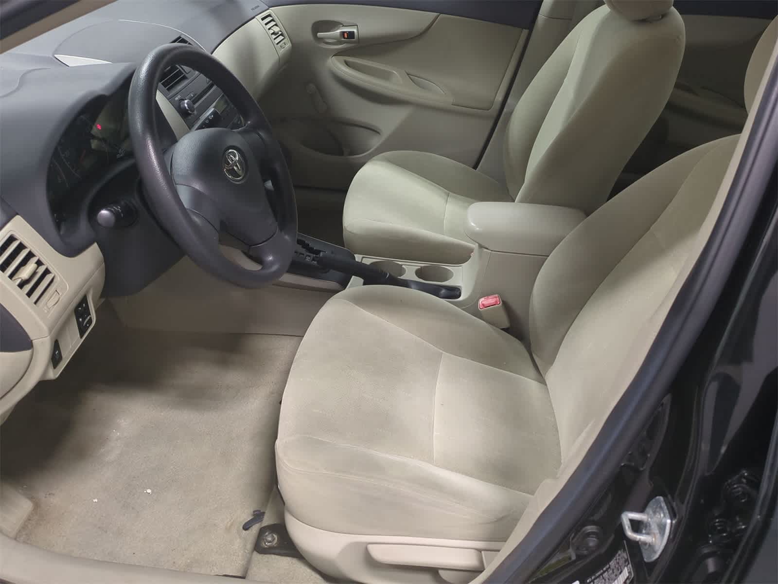 Thumbnail: 2011 Toyota Corolla - 19
