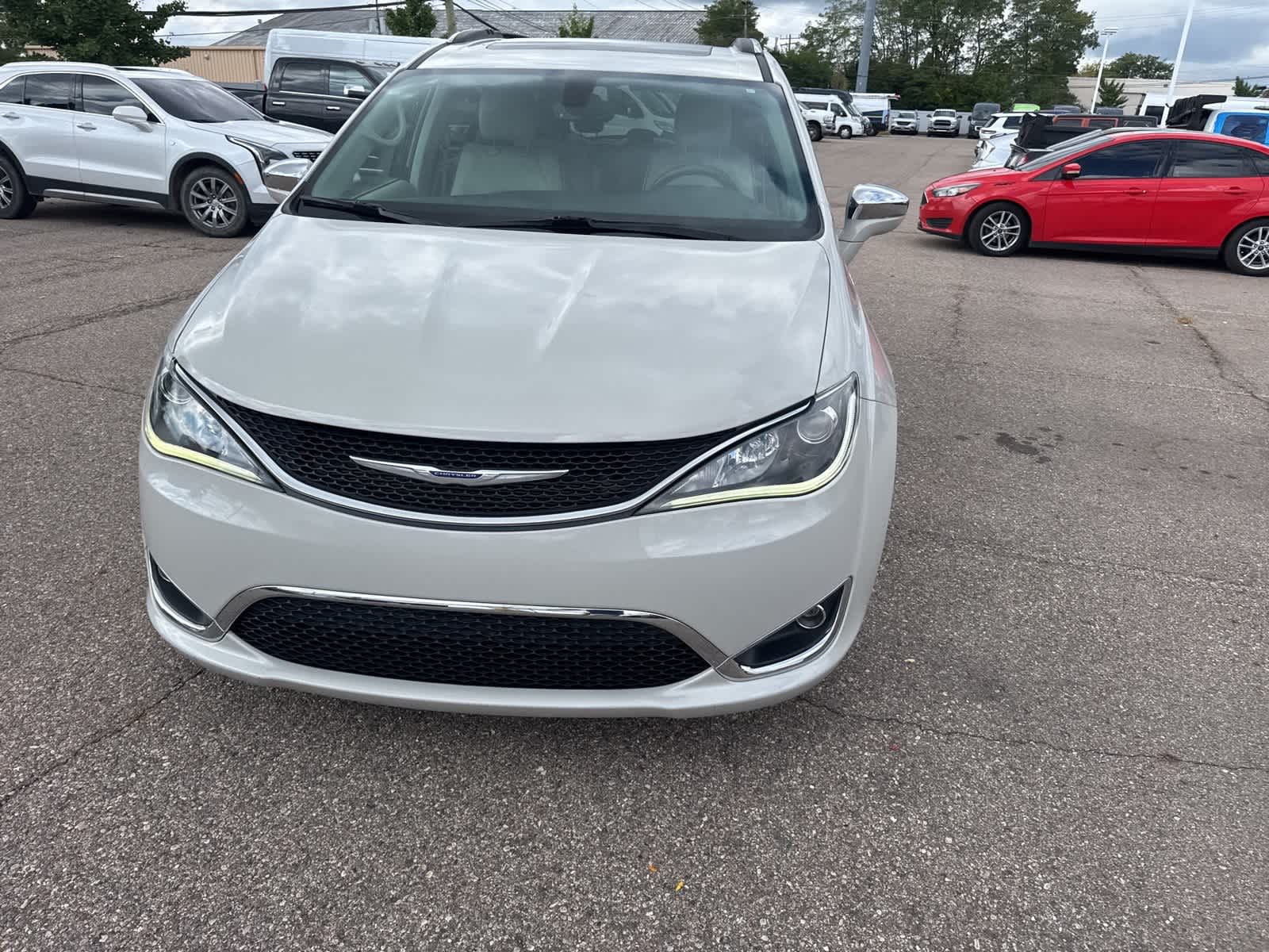 Thumbnail: 2020 Chrysler Pacifica - 4