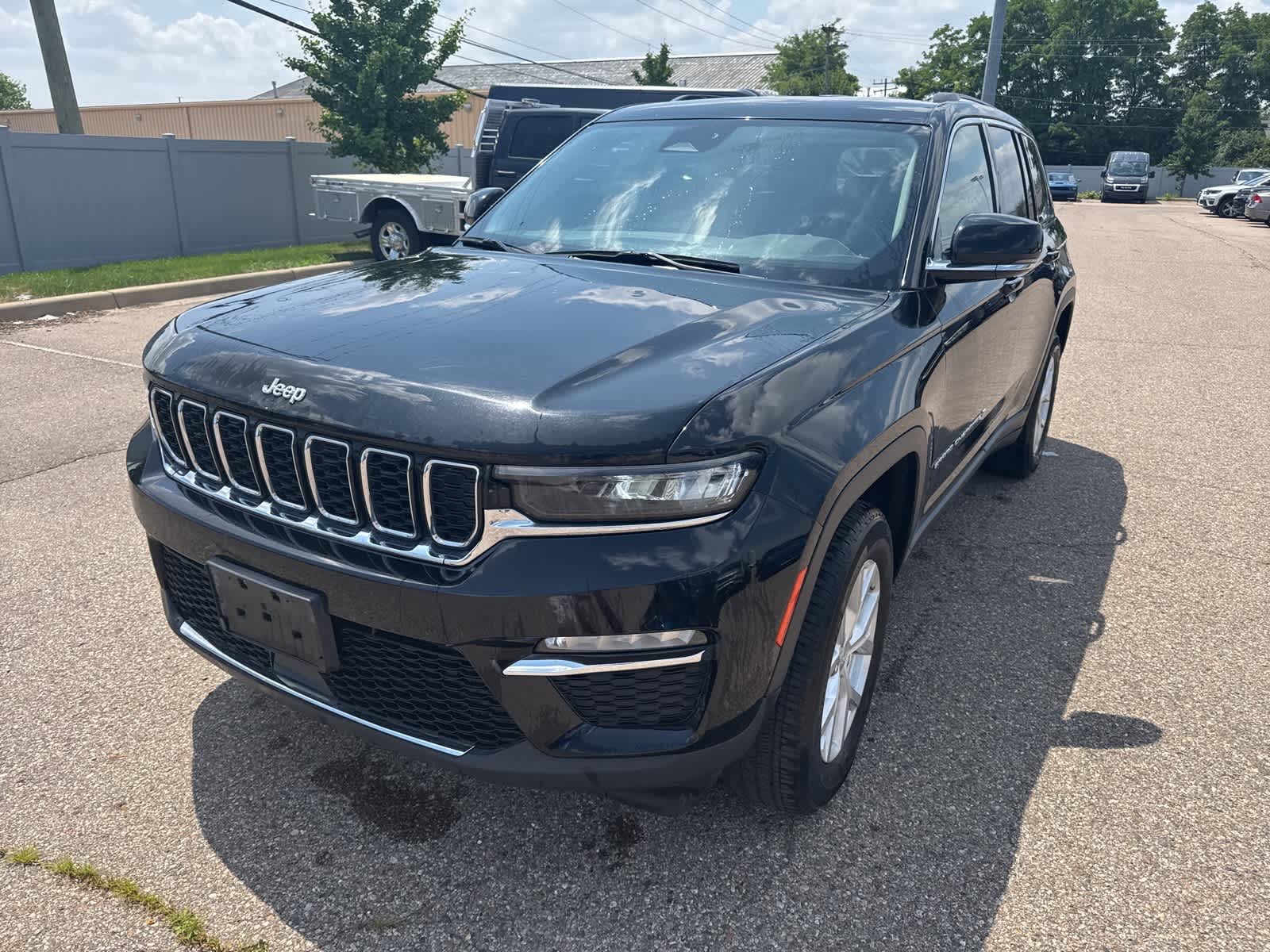 Thumbnail: 2023 Jeep Grand Cherokee - 1