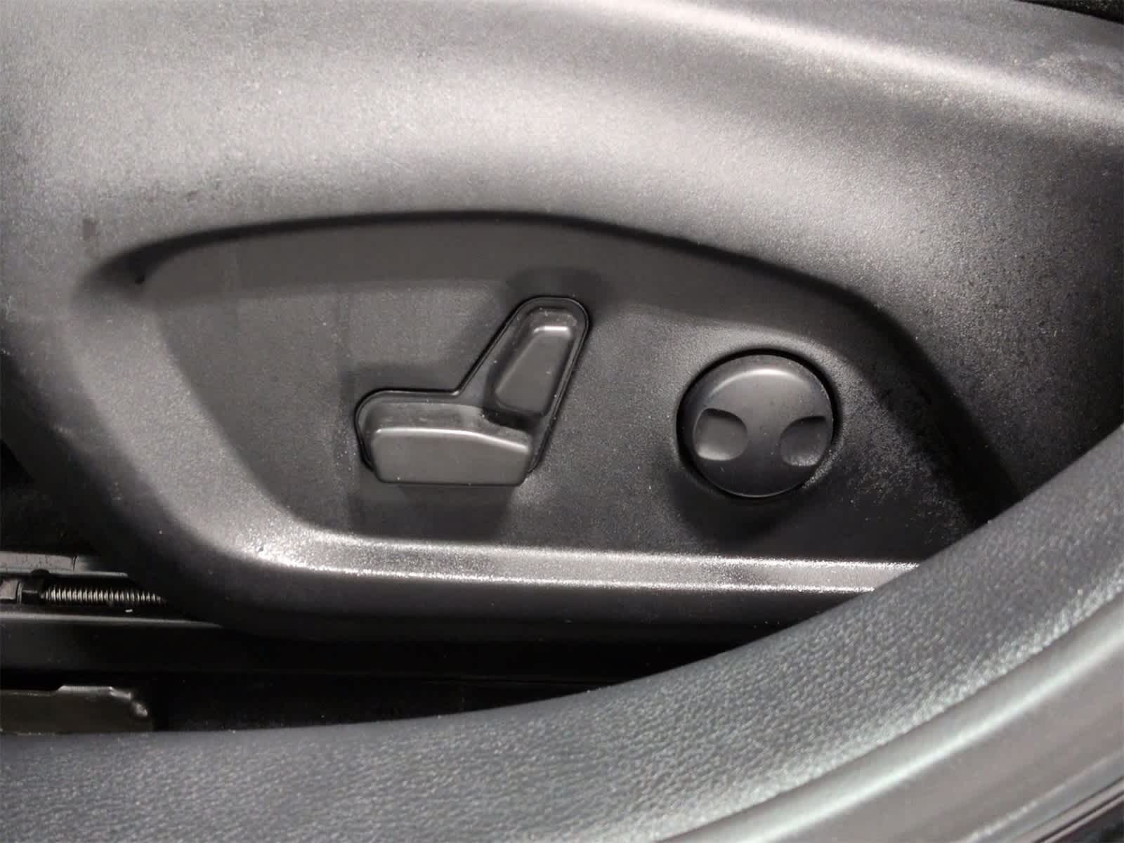 Thumbnail: 2023 Jeep Compass - 18