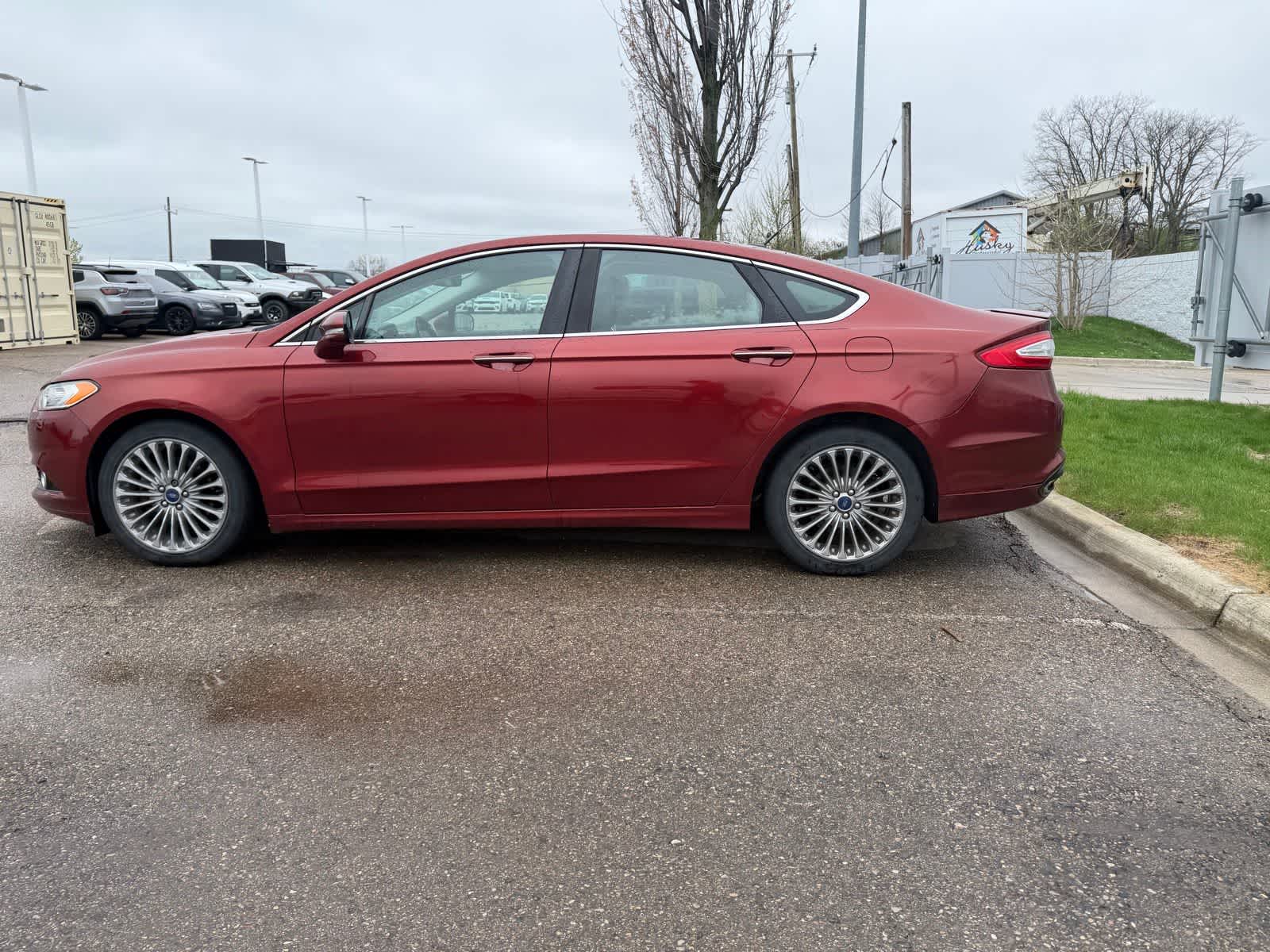 Thumbnail: 2014 Ford Fusion - 24