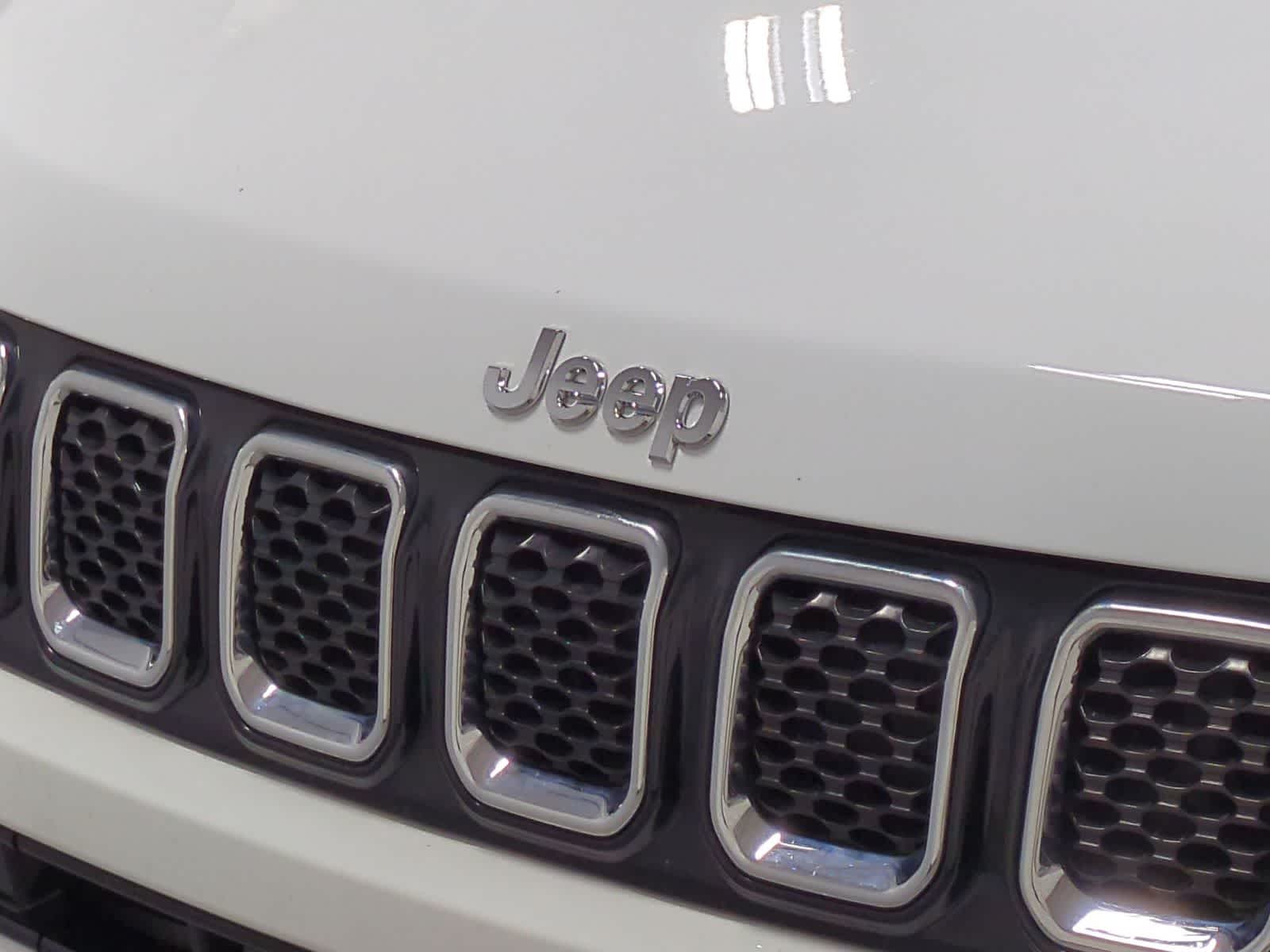 Thumbnail: 2023 Jeep Compass - 12
