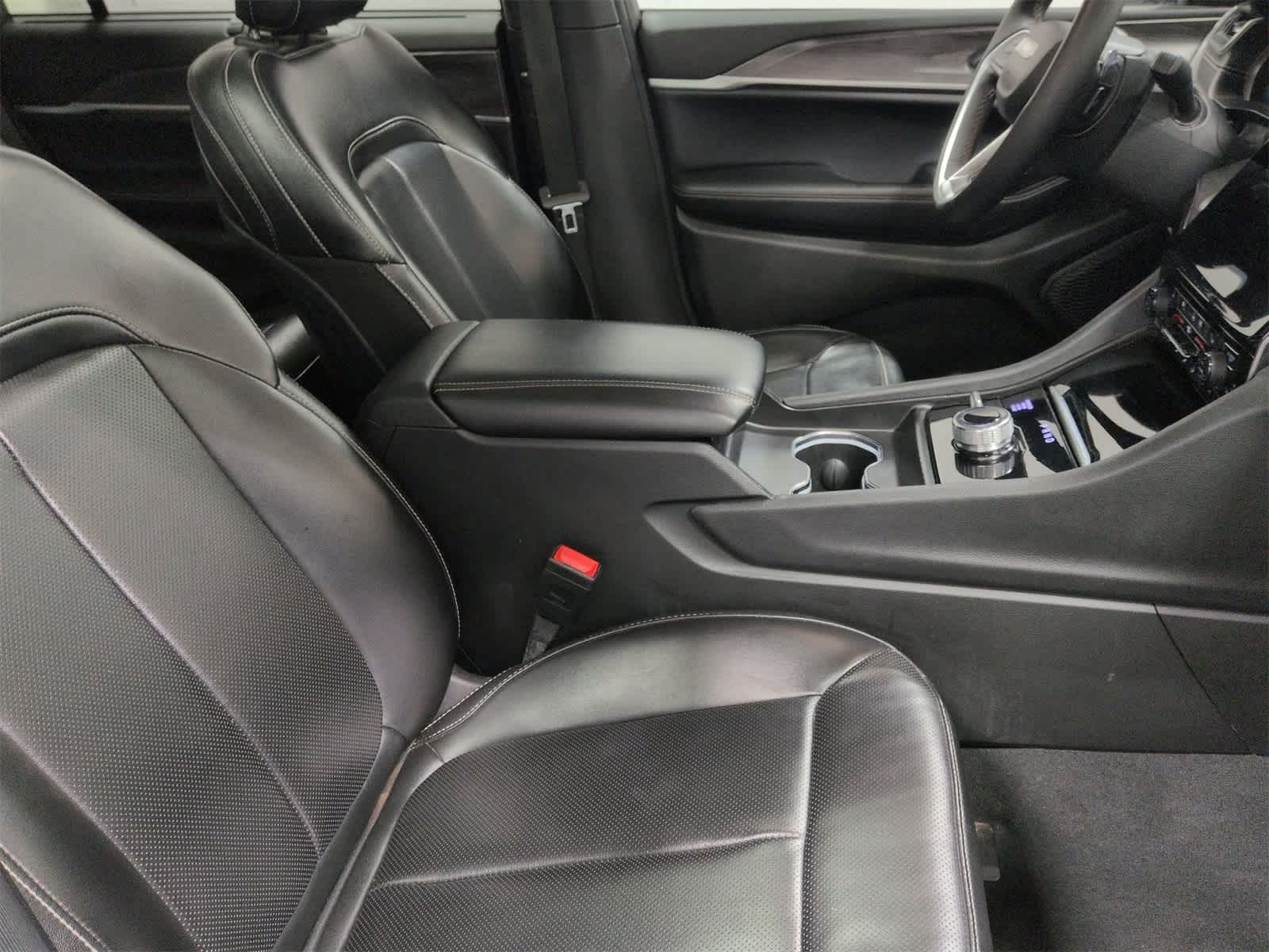 Thumbnail: 2024 Jeep Grand Cherokee L - 24