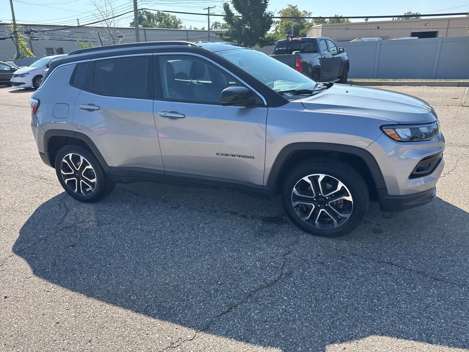 Thumbnail: 2022 Jeep Compass - 10