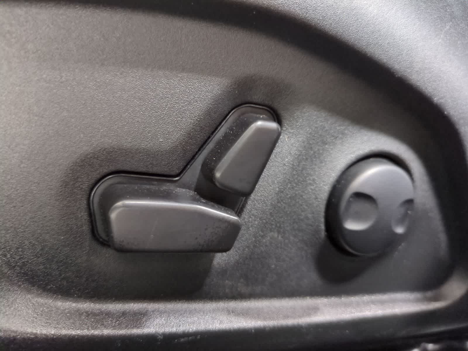 Thumbnail: 2023 Jeep Compass - 17