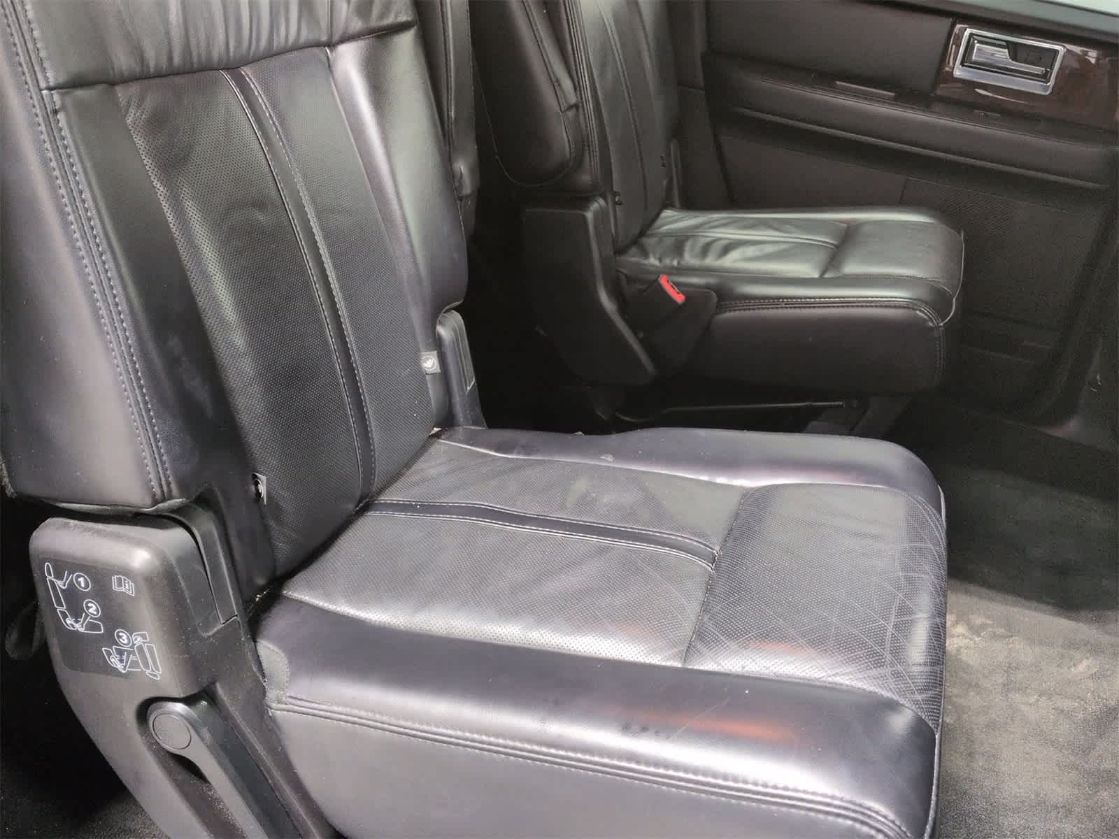 Thumbnail: 2017 Lincoln Navigator L - 21