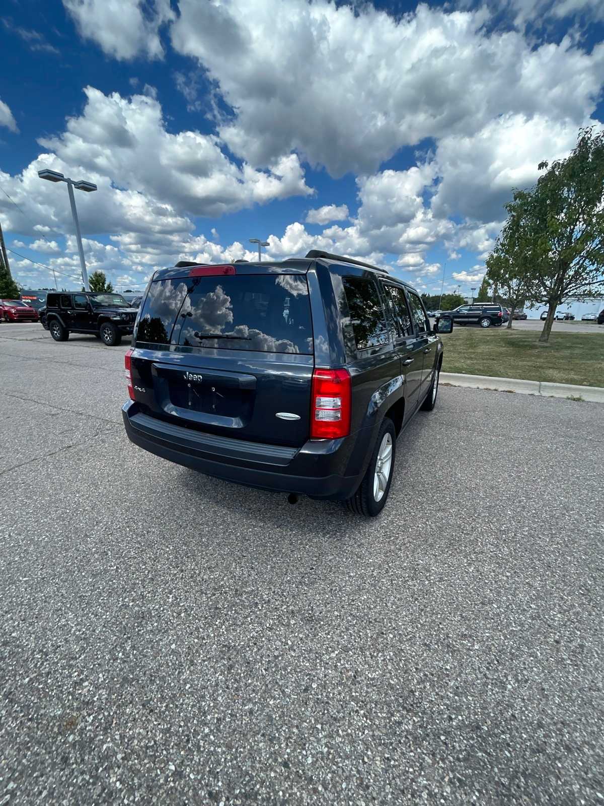 Thumbnail: 2014 Jeep Patriot - 18