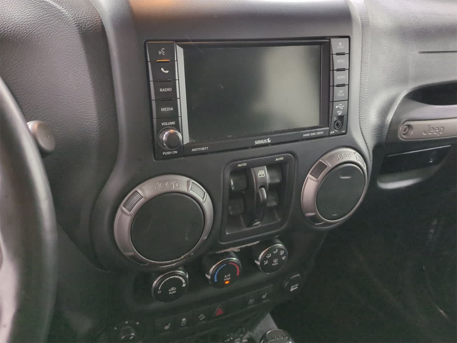 Thumbnail: 2018 Jeep Wrangler - 27