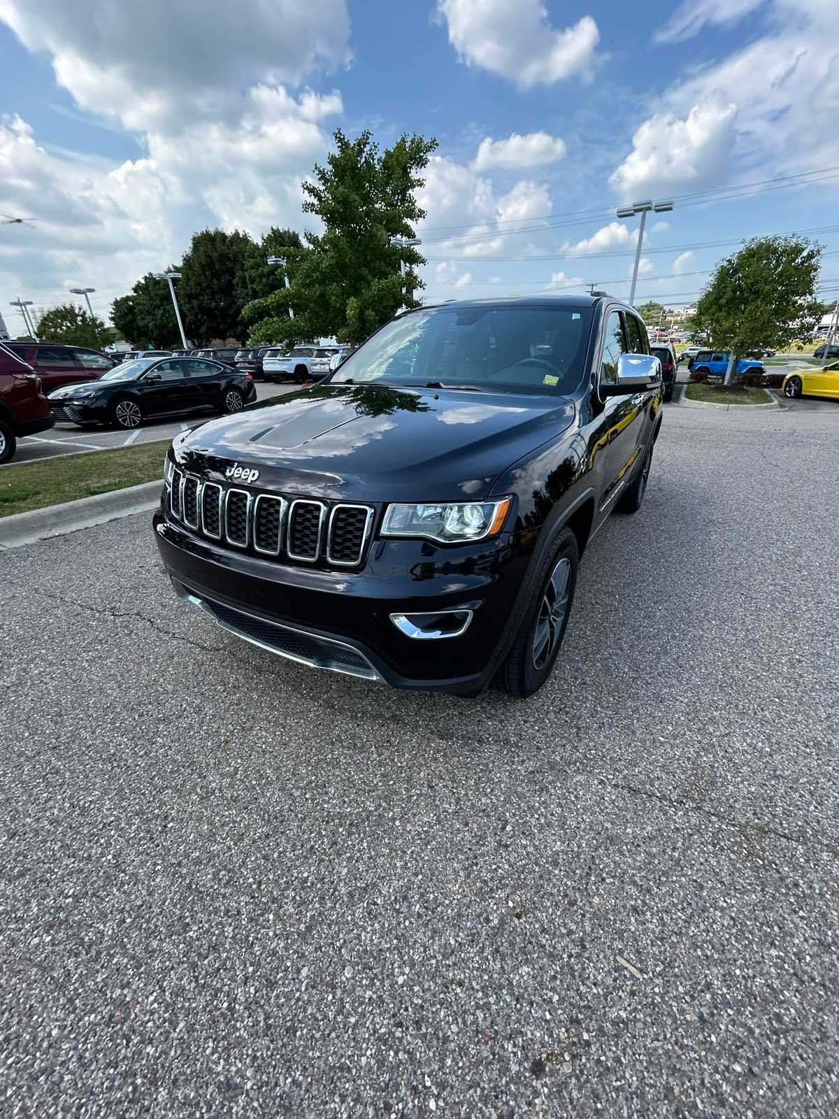Thumbnail: 2019 Jeep Grand Cherokee - 3