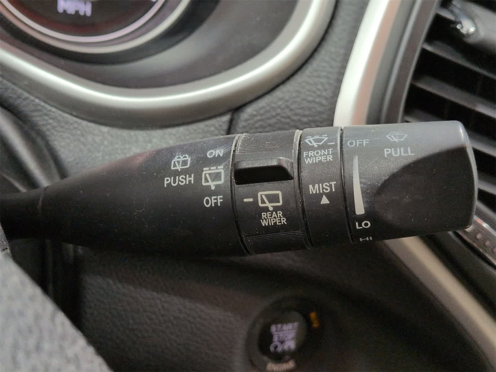 Thumbnail: 2015 Jeep Cherokee - 26