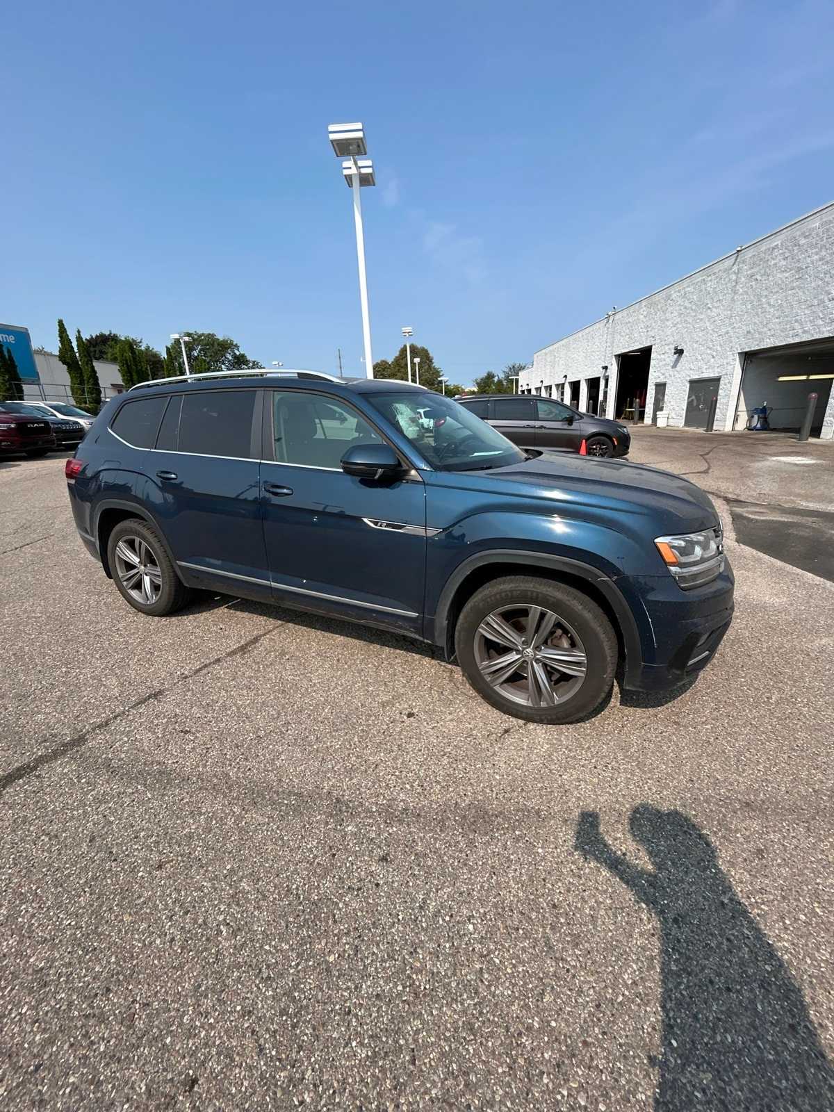 Thumbnail: 2018 Volkswagen Atlas - 10